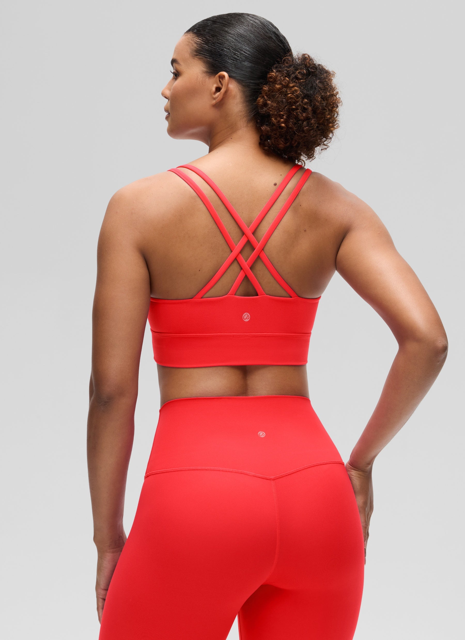 CRZ YOGA Womens Butterluxe Strappy Longline Criss Cross Molded Cup Bra Deep Red @model_info:Barbara
