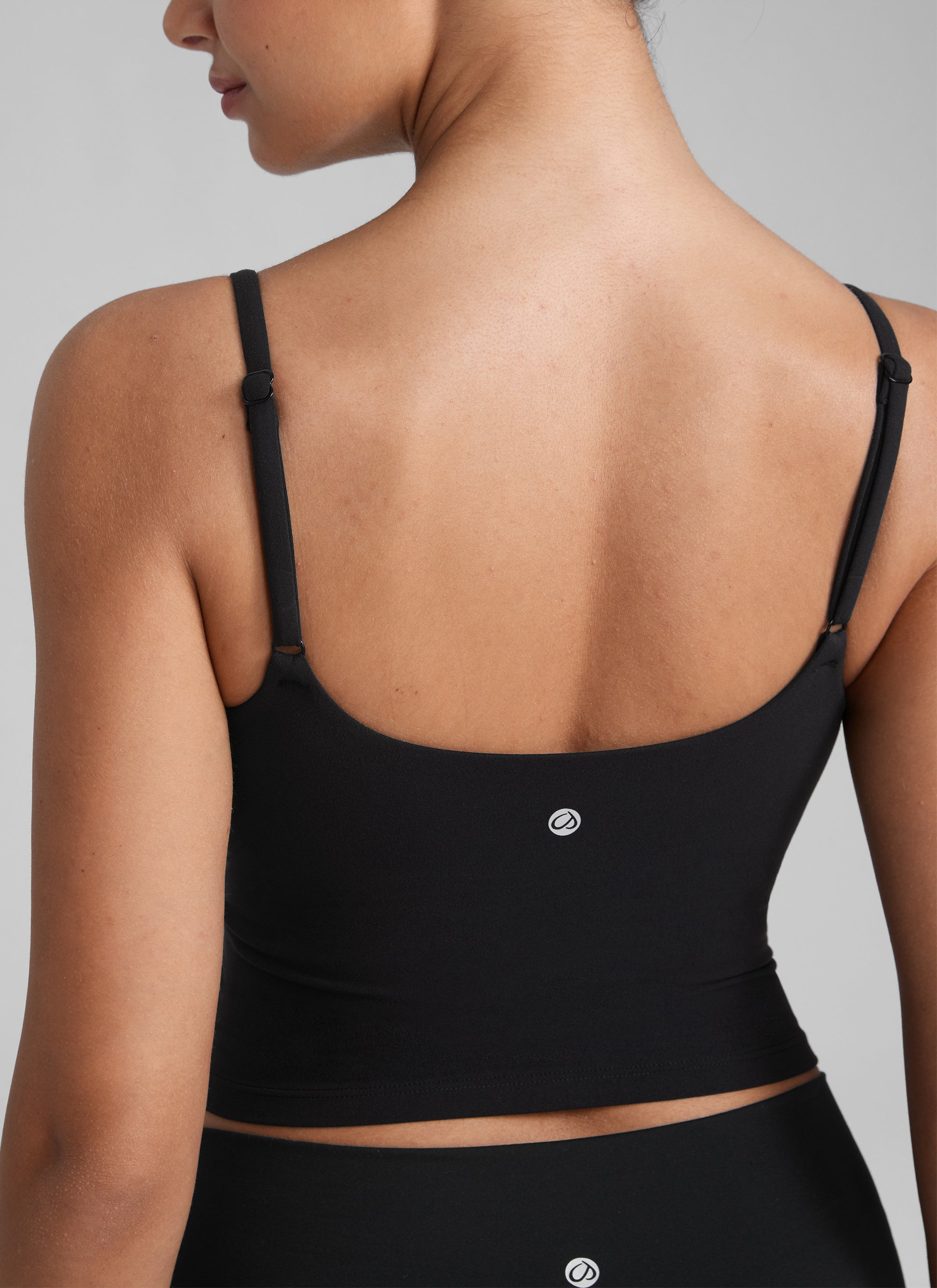 CRZ YOGA Womens Butterlift Scoop Neck U Back Yoga Longline Sports Bra Black
