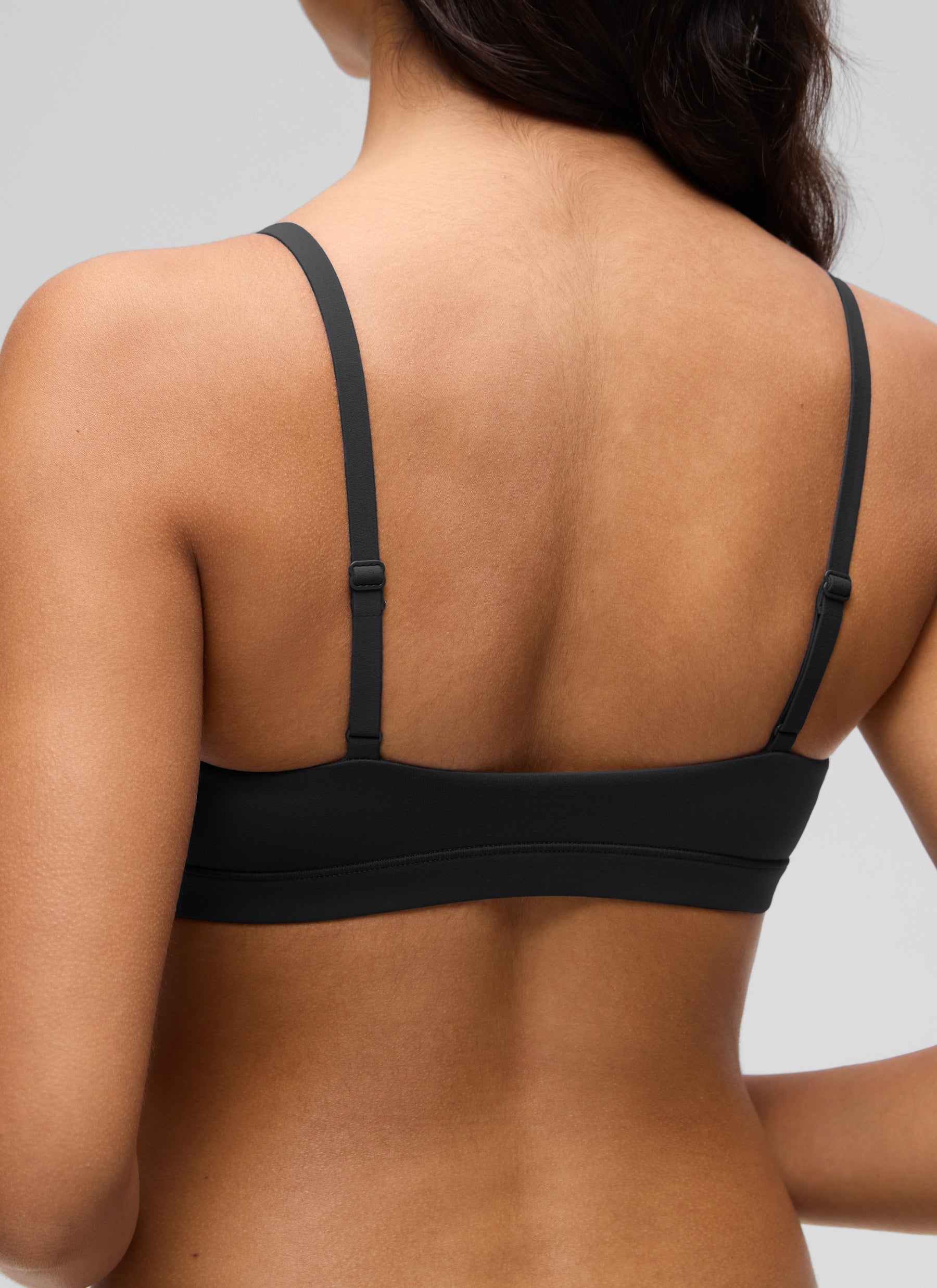 CRZ YOGA Women's Softhold Wireless Scoop Neck  Everyday Bra Adjustable Black
