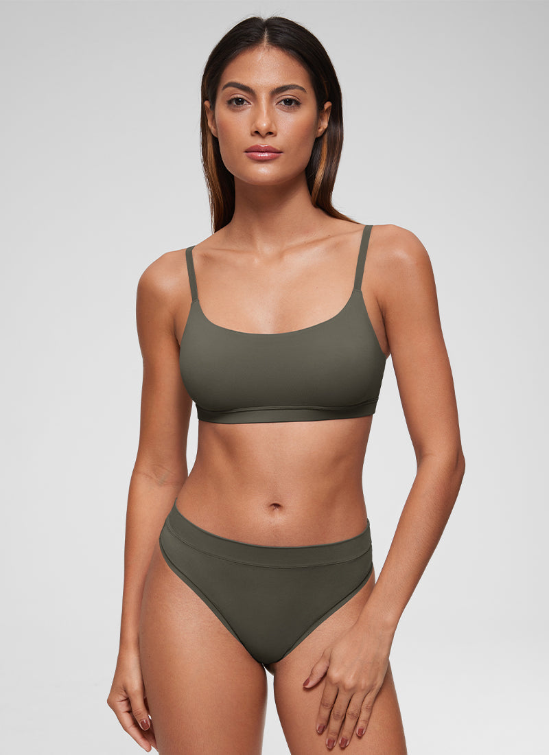 CRZ YOGA Women's Softhold Wireless Scoop Neck  Everyday Bra Adjustable Light Army Green