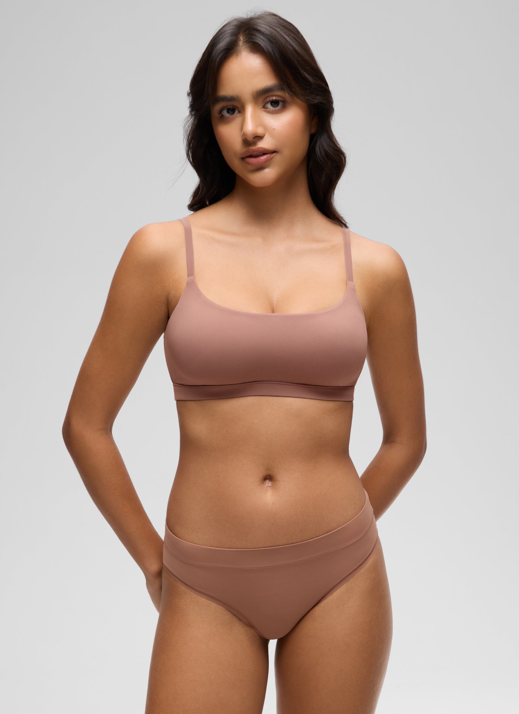 CRZ YOGA Women's Softhold Wireless Scoop Neck  Everyday Bra Adjustable Twilight Rose Pink
