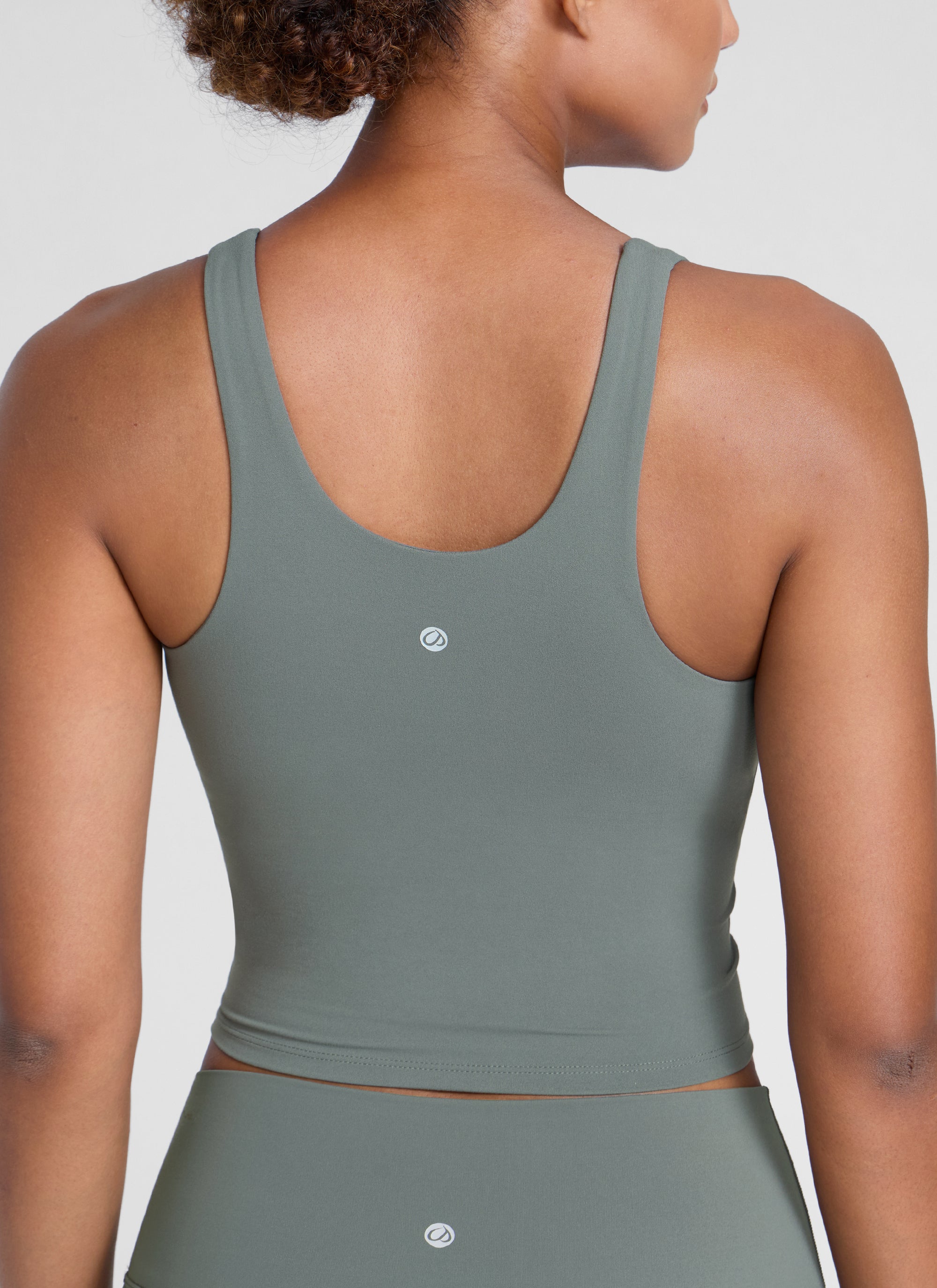 CRZ YOGA Womens Butterlift Racerback U Neck Yoga Built in Bra Tank Grey Sage