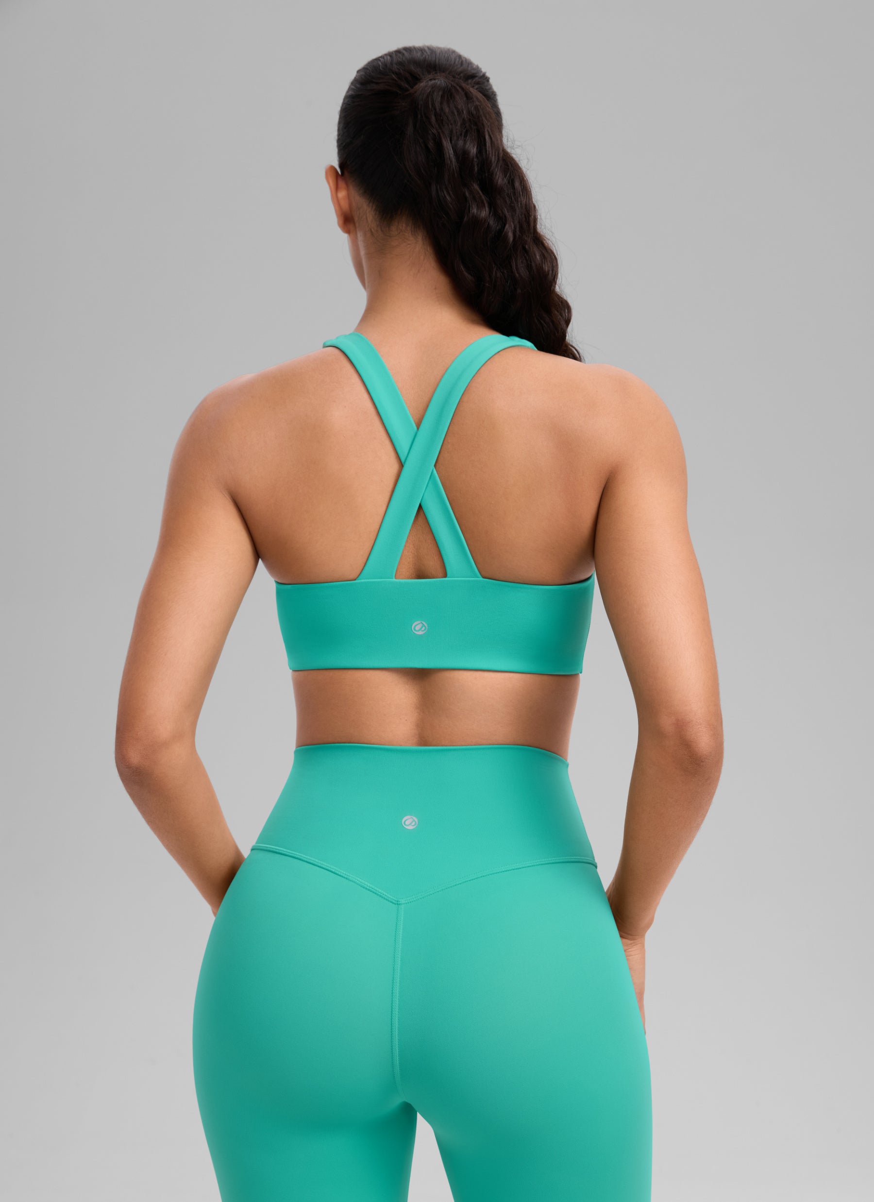 CRZ YOGA Women's SculptAir Training Cross Back Sports Bra Atlantis Green @model_info:C