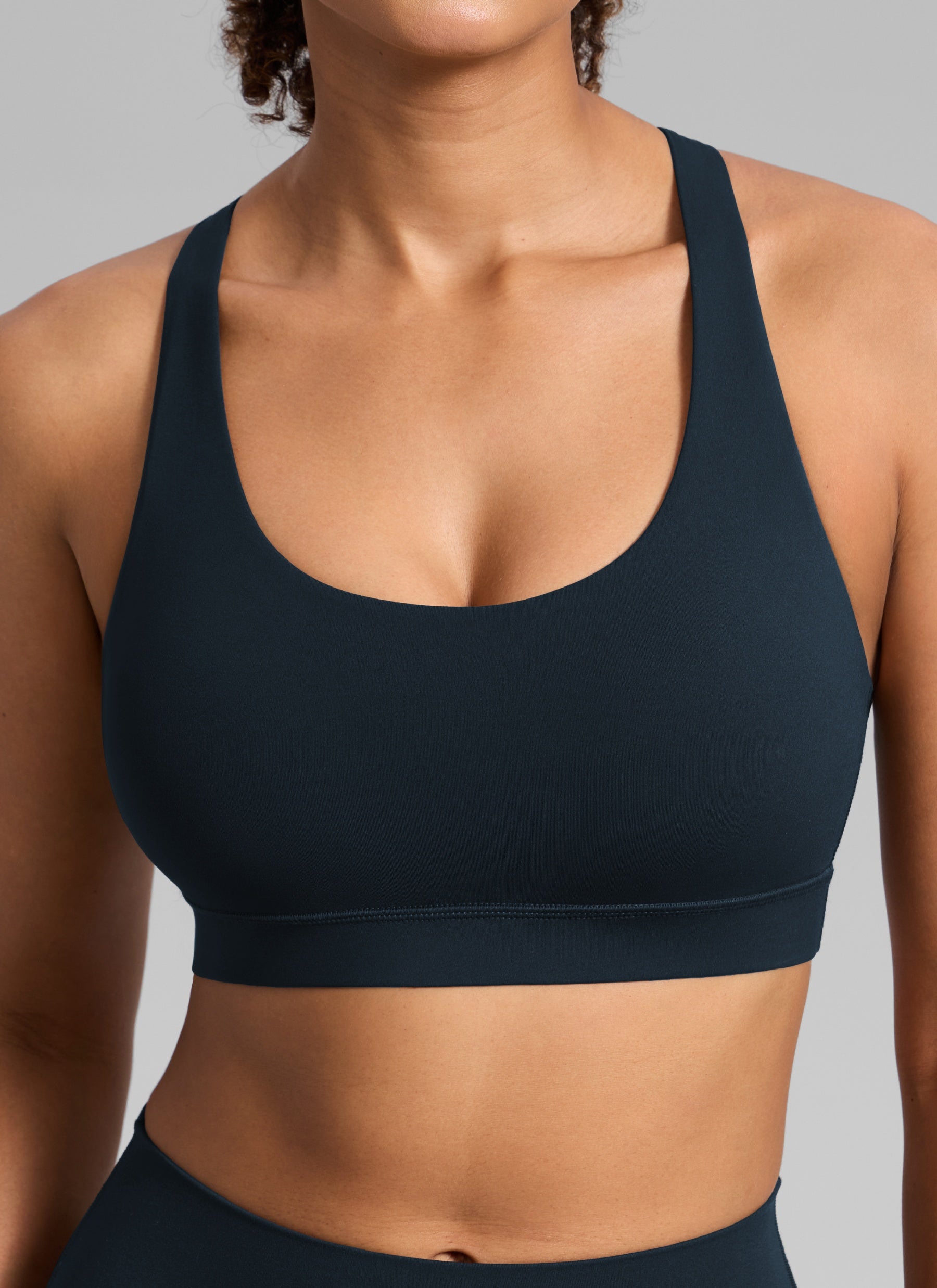 CRZ YOGA Women's Nakedfeel Training U Neck Criss Cross Back Sports Bra True Navy