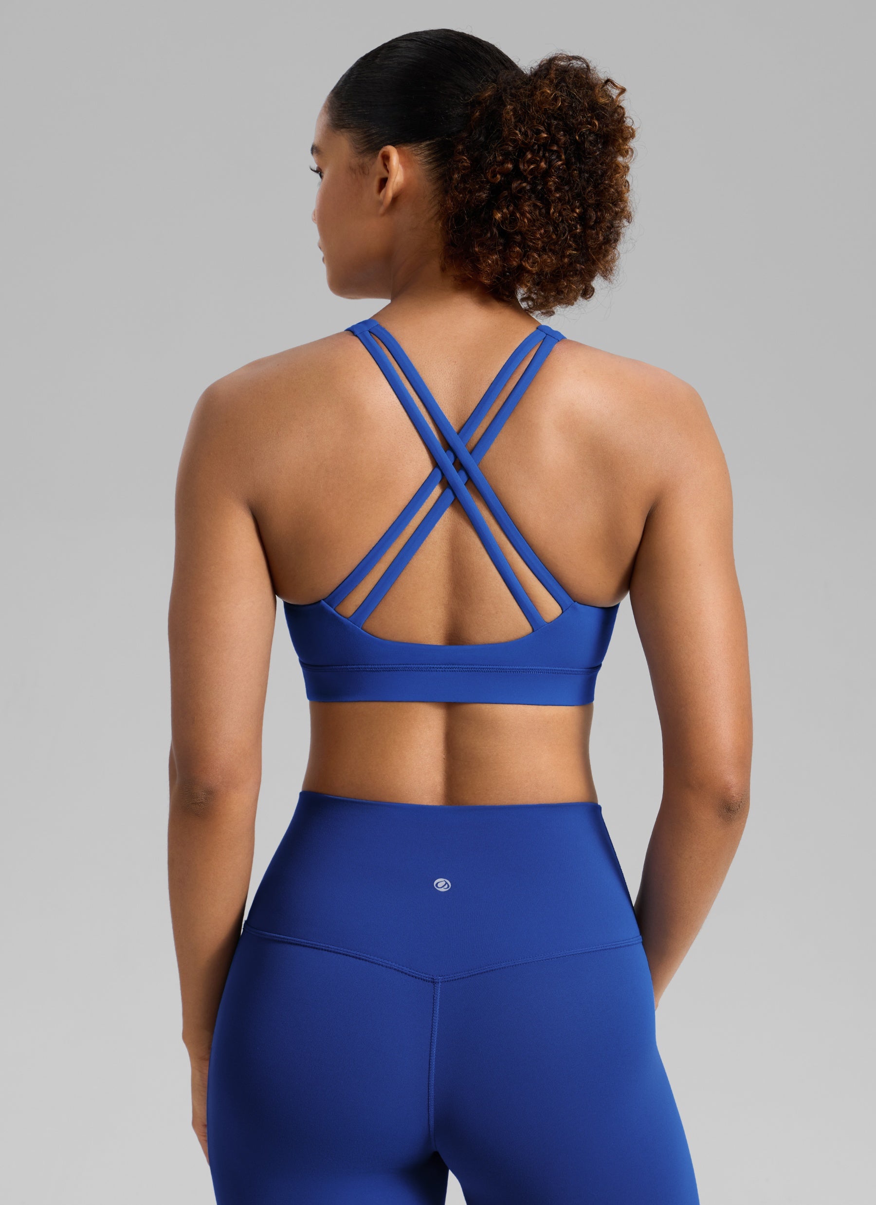 CRZ YOGA Women's Nakedfeel Training U Neck Criss Cross Back Sports Bra Waves Blue @model_info:Barbara