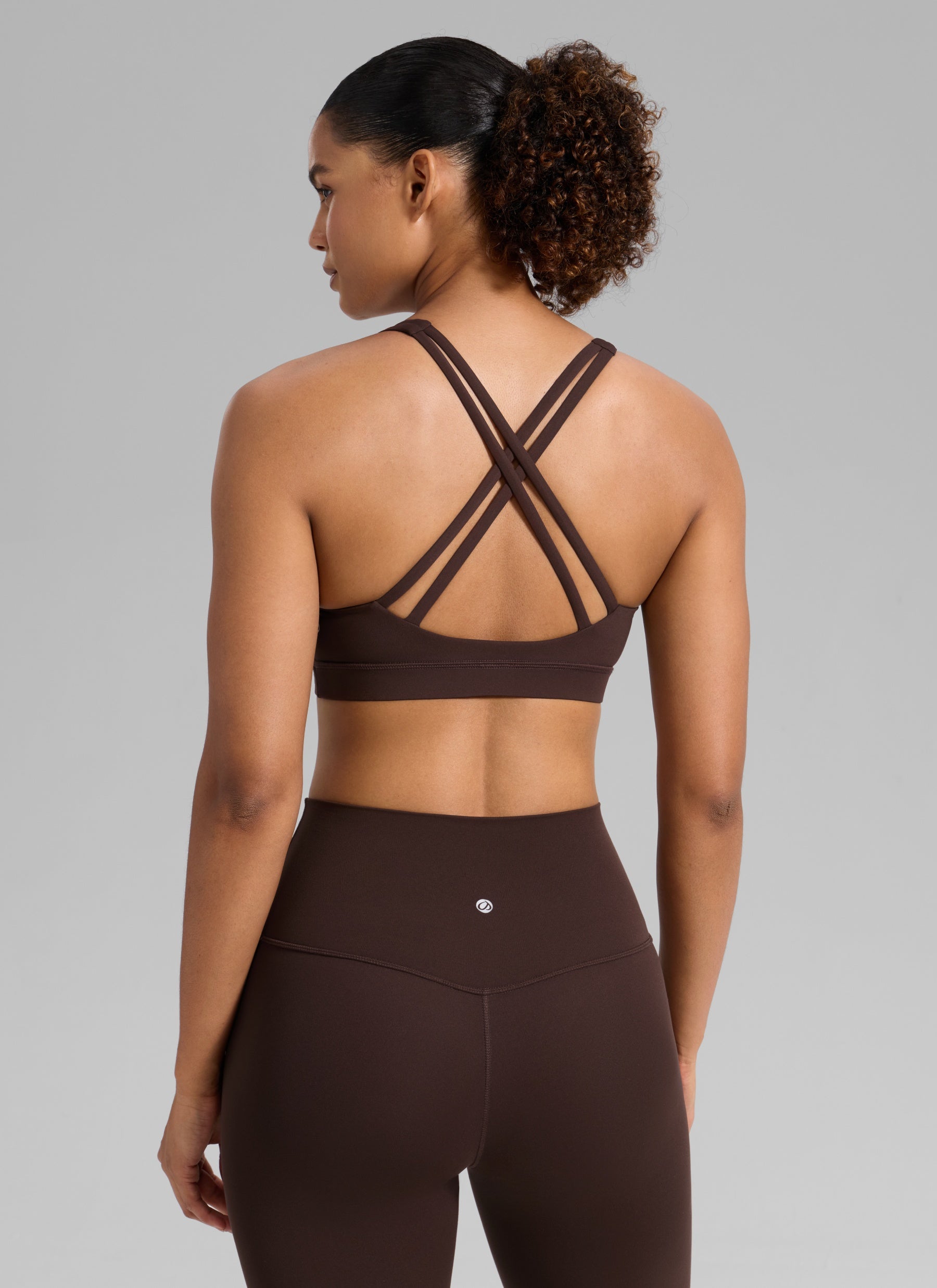 CRZ YOGA Women's Nakedfeel Training U Neck Criss Cross Back Sports Bra Hot Fudge Brown