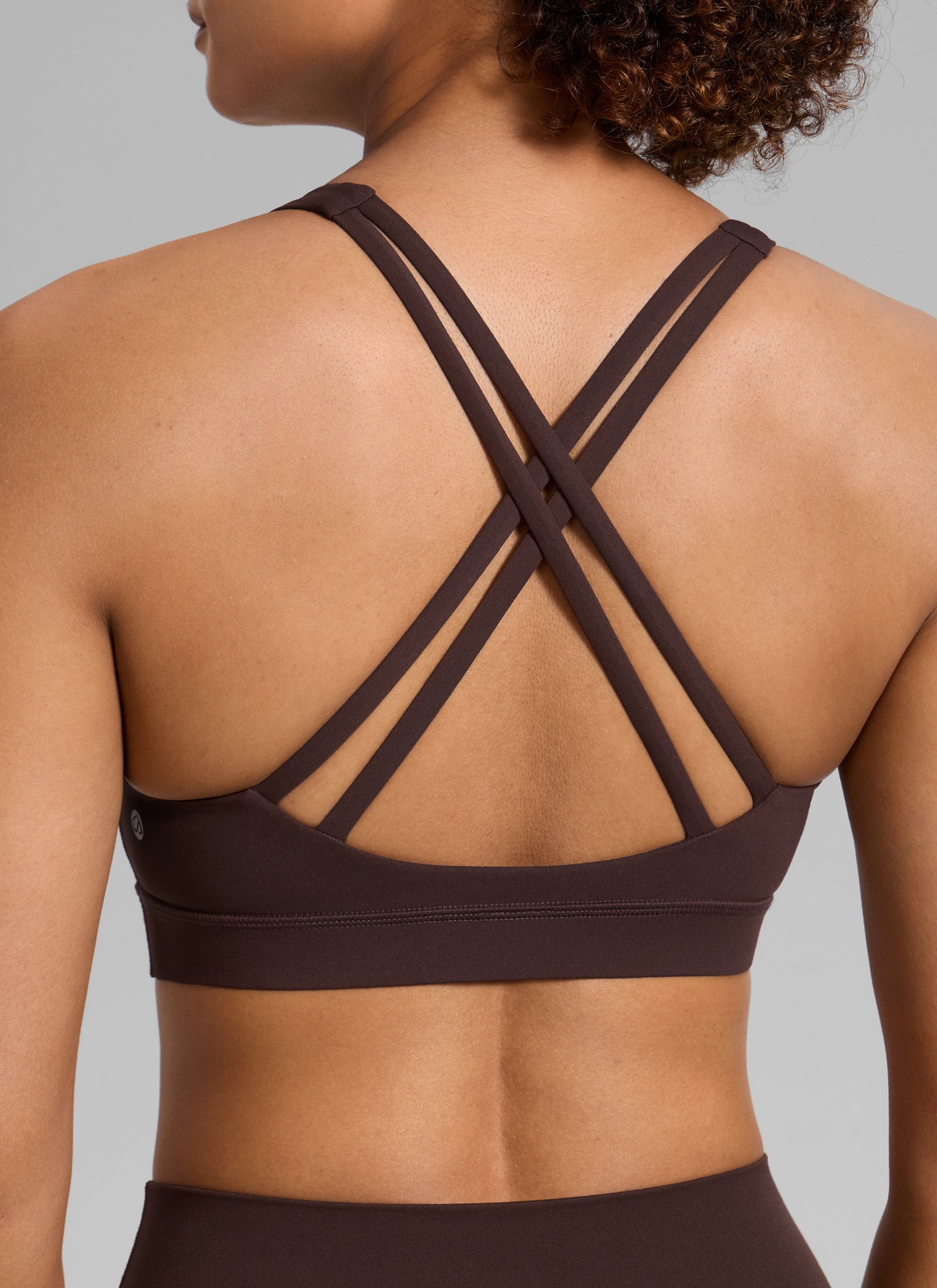 CRZ YOGA Women's Nakedfeel Training U Neck Criss Cross Back Sports Bra Hot Fudge Brown