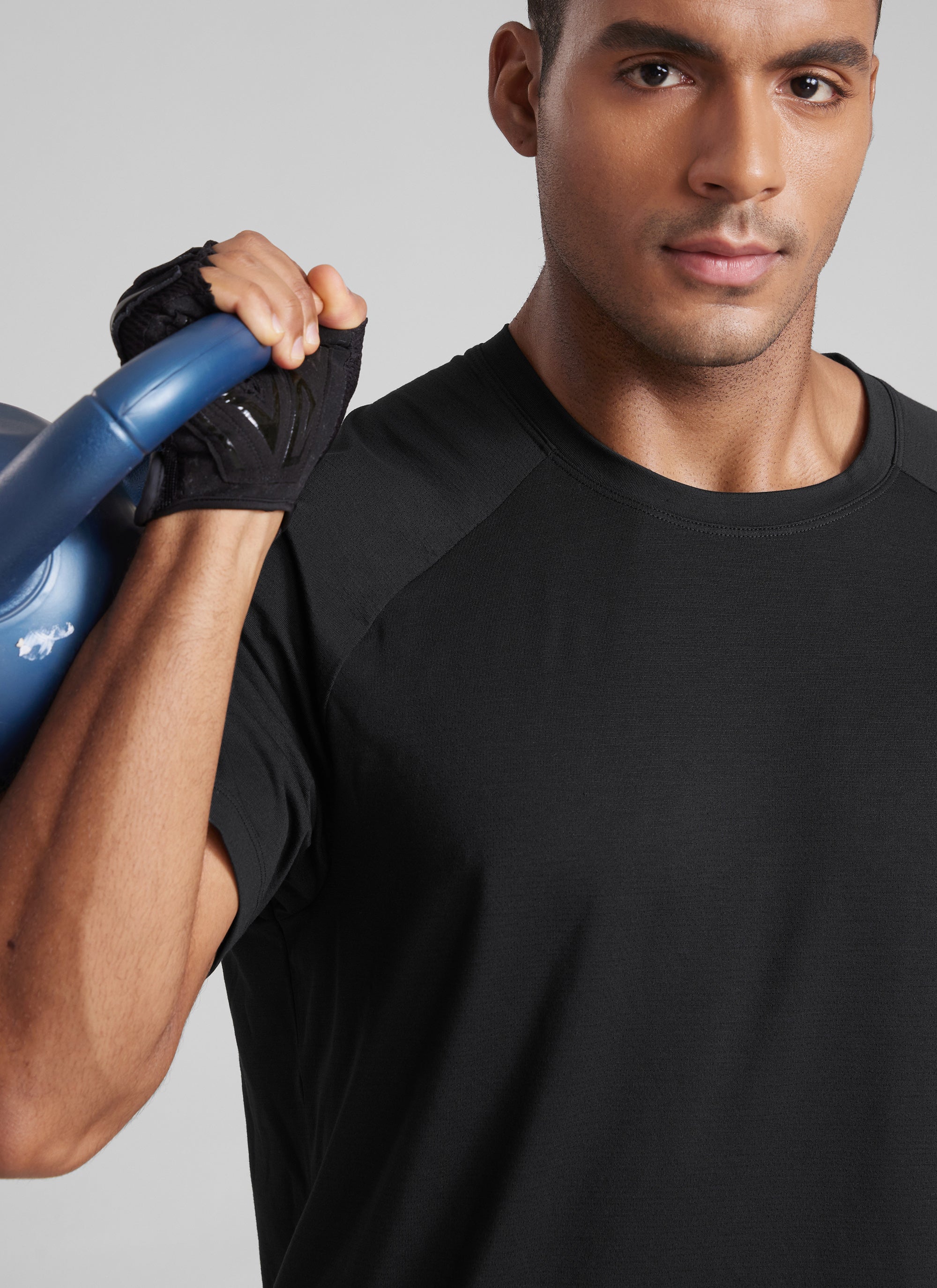 CRZ YOGA Men's Training Classic Fit Shirts Mech Short Sleeves Black