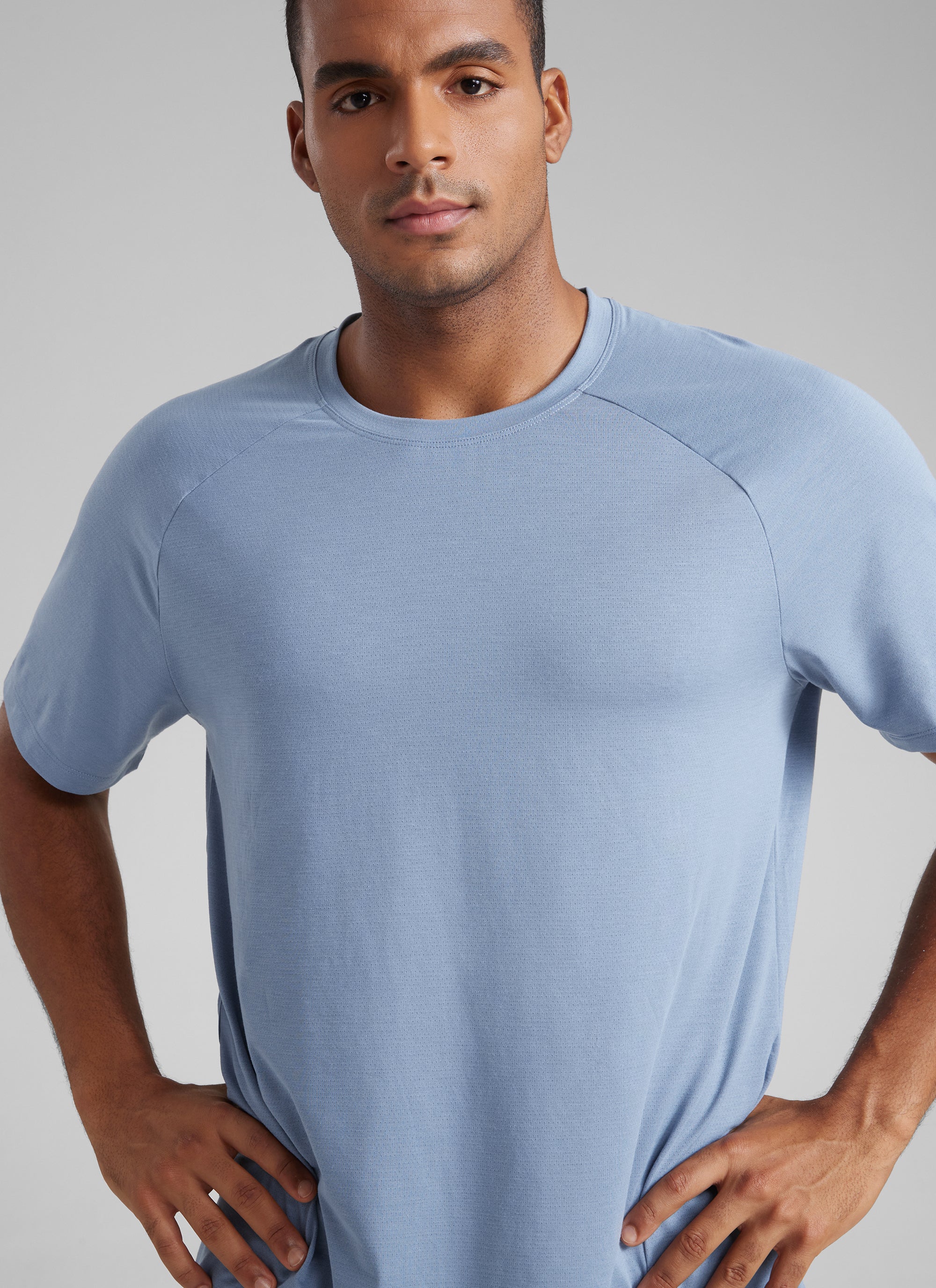 CRZ YOGA Men's Training Classic Fit Shirts Mech Short Sleeves Slate Blue