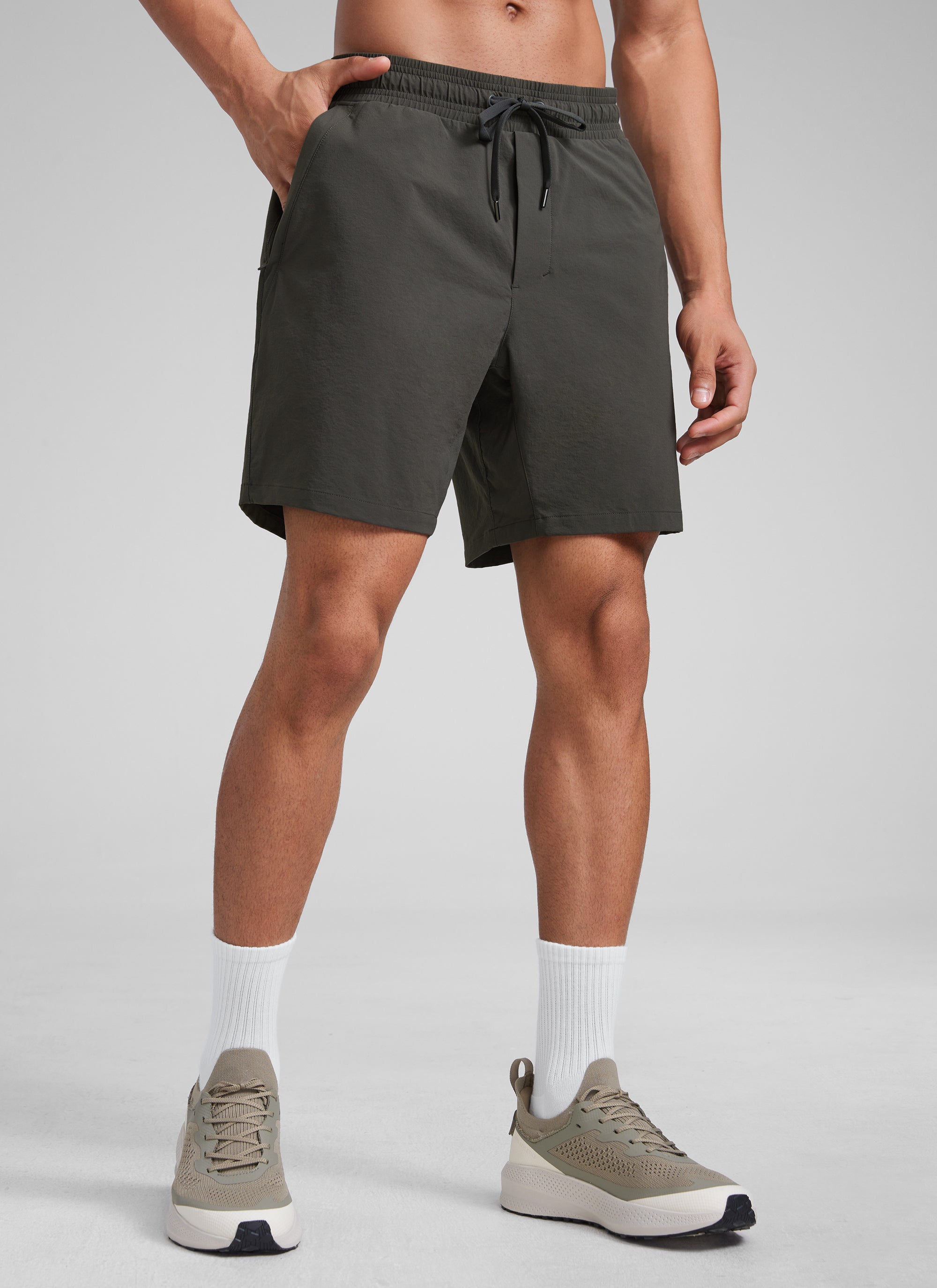 CRZ YOGA Men‘s Workout Water Resistant Short 7