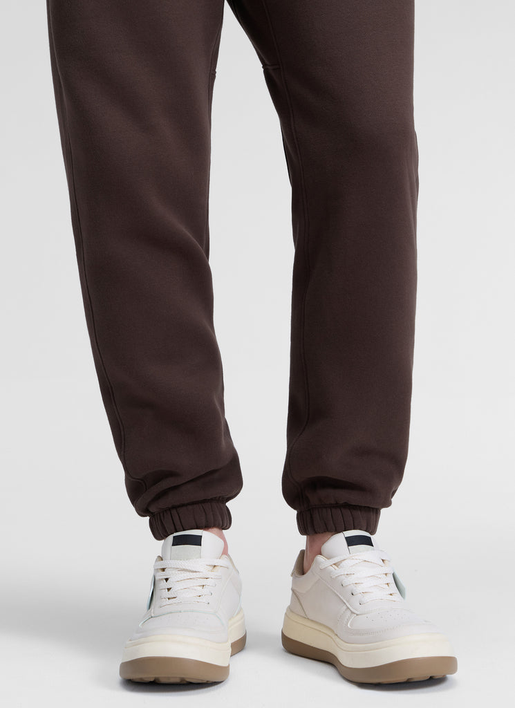 CRZ YOGA Mens Classic Fit Zipper Pockets Sweatpants 30" Hot Fudge Brown