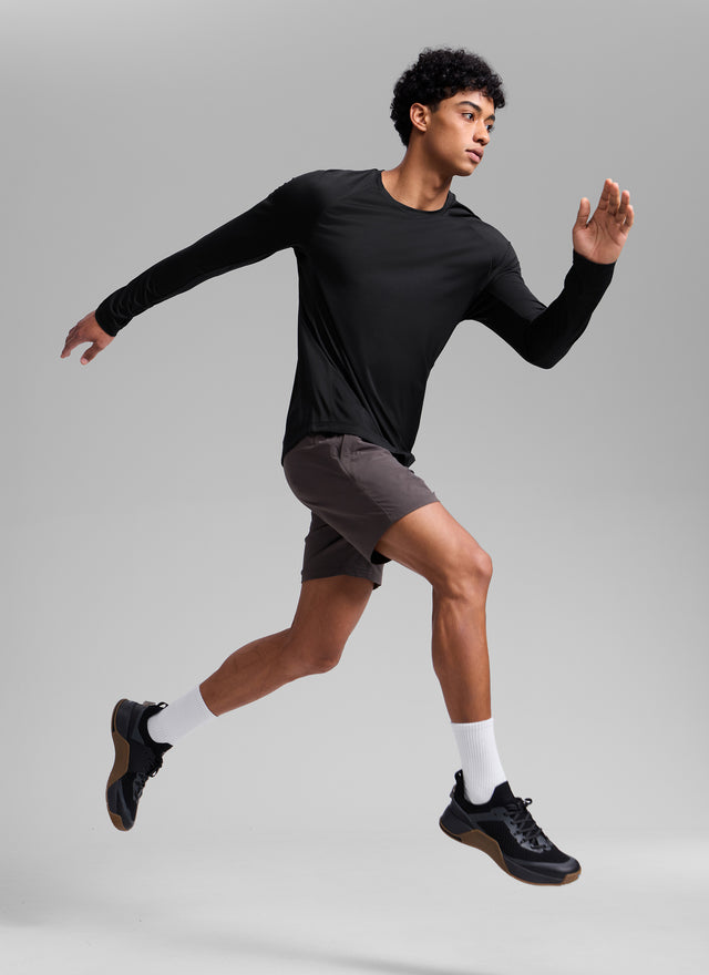 CRZ YOGA Men's Train Slim Fit Lightweight Rounded Scallop Long Sleeves Black