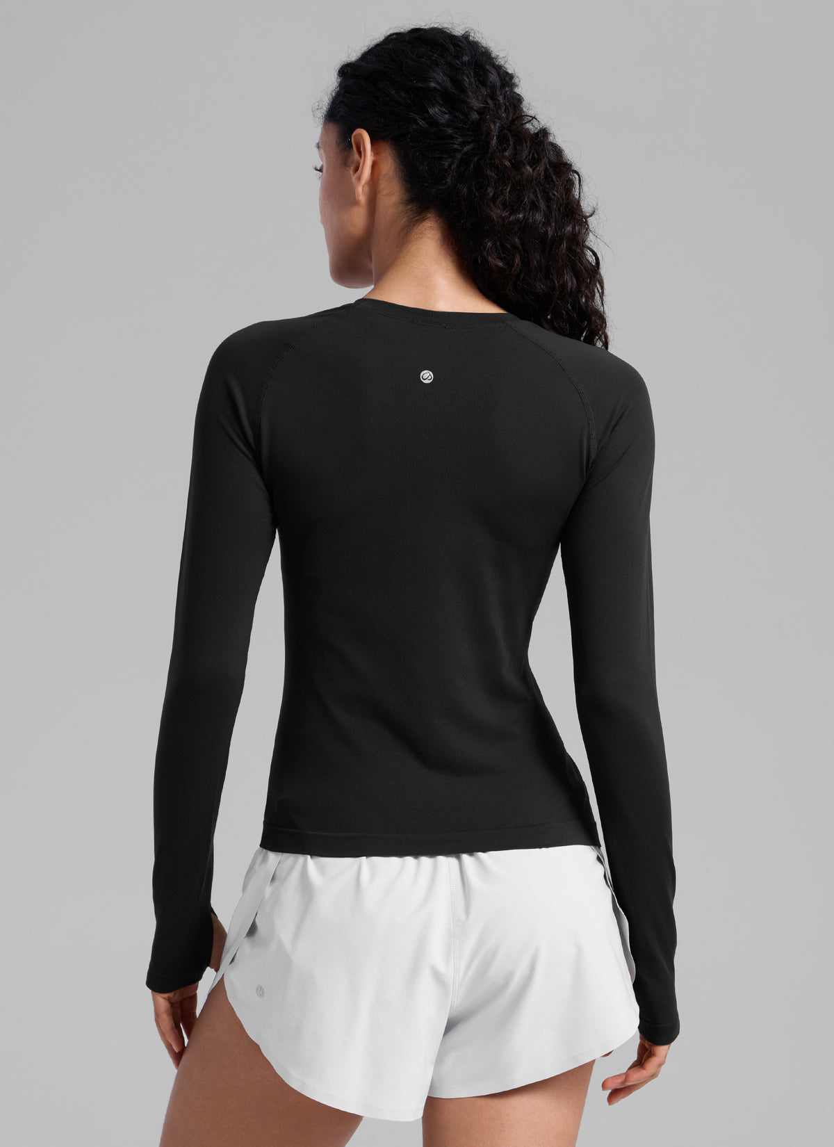CRZ YOGA Women's Run Train Shirts Seamless Long Sleeve Waist Length Black @model_info:Larissa