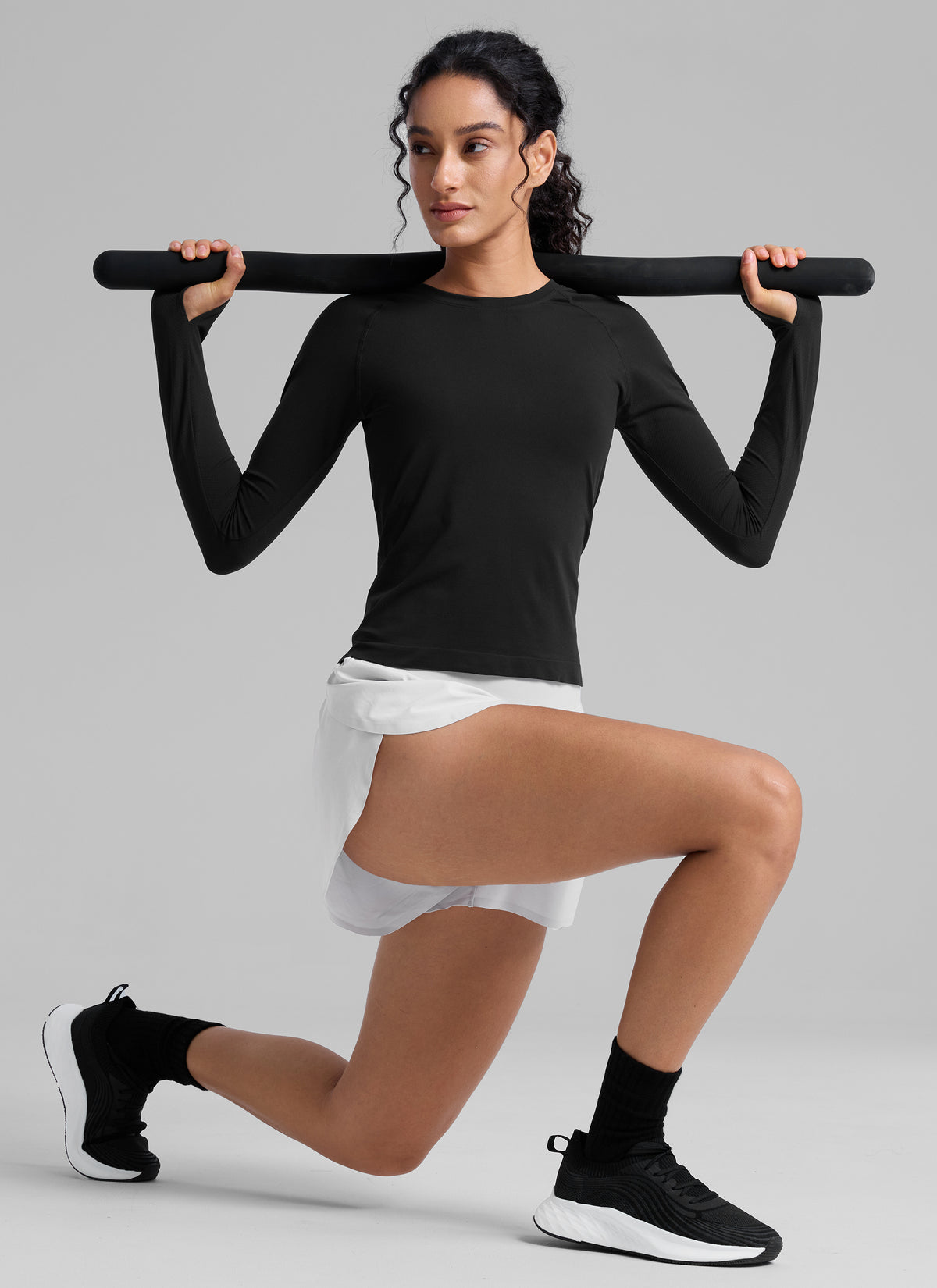 CRZ YOGA Women's Run Train Shirts Seamless Long Sleeve Waist Length Black @model_info:Larissa