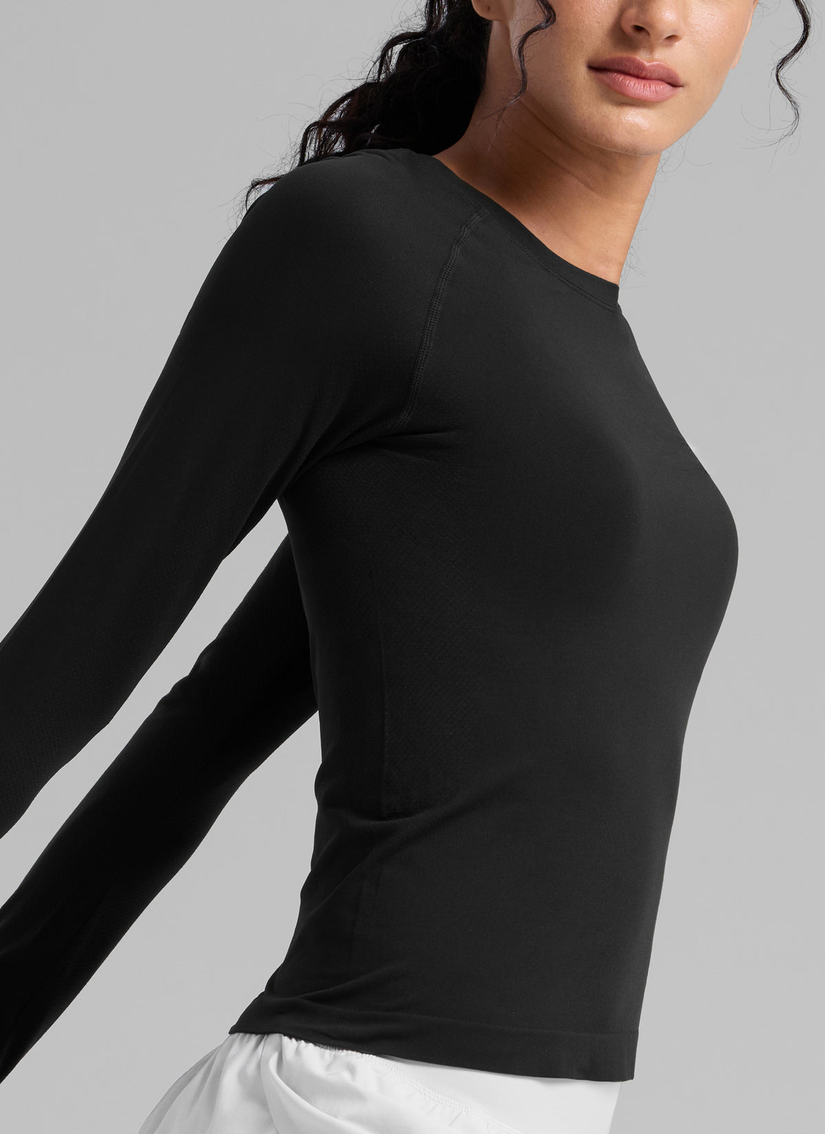 CRZ YOGA Women's Run Train Shirts Seamless Long Sleeve Waist Length Black @model_info:Larissa