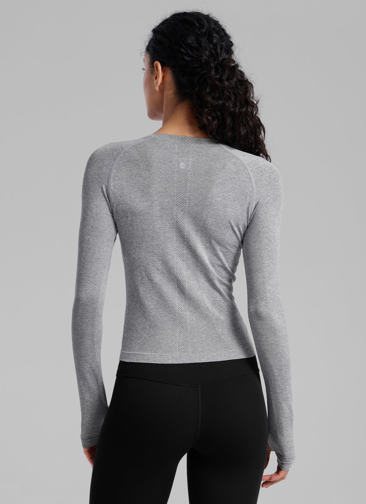 CRZ YOGA Women's Run Train Shirts Seamless Long Sleeve Waist Length Slate Grey Marl @model_info:Larissa
