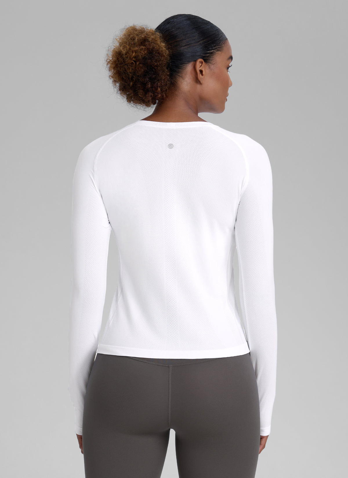 CRZ YOGA Women's Run Train Shirts Seamless Long Sleeve Waist Length White @model_info:Babrabra