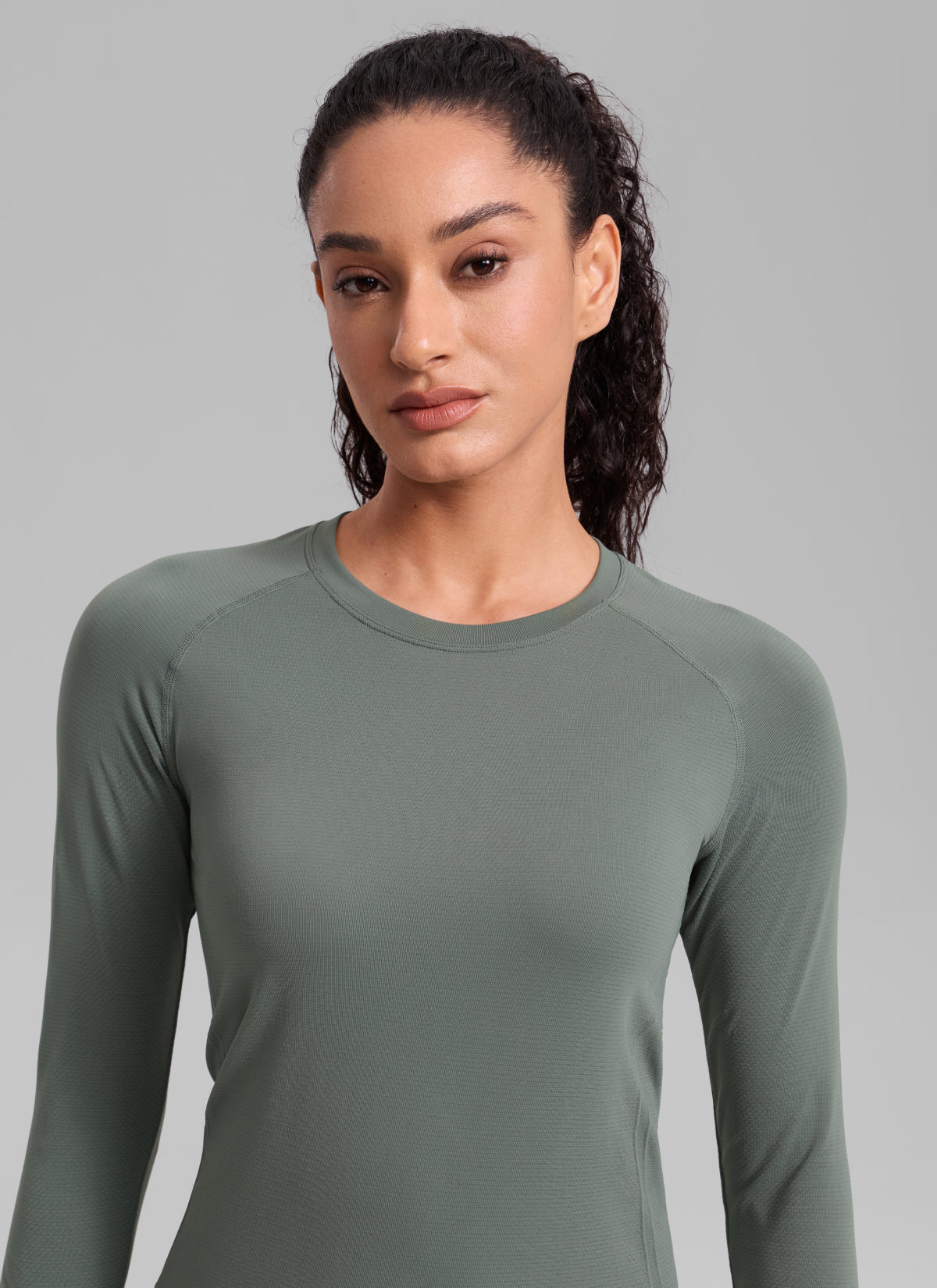 CRZ YOGA Women's Run Train Shirts Seamless Long Sleeve Waist Length Grey Sage @model_info:Larissa