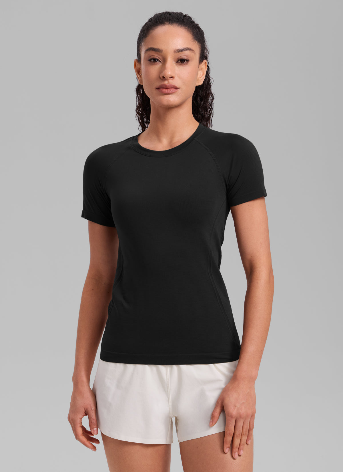 CRZ YOGA Women's Running Classic Fit Shirts Seamless Short Sleeves Black @model_info:Larissa