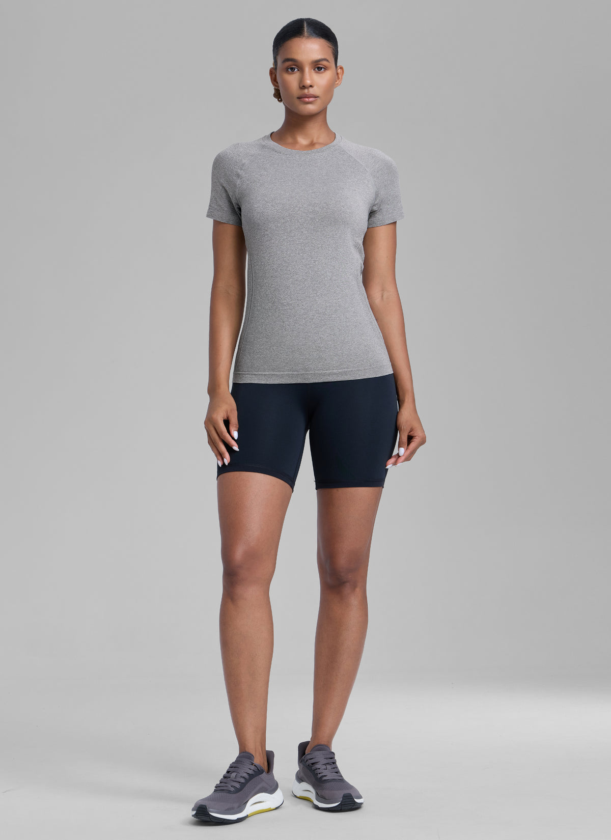 CRZ YOGA Women's Running Classic Fit Shirts Seamless Short Sleeves Slate Grey Marl @model_info:Babrabra