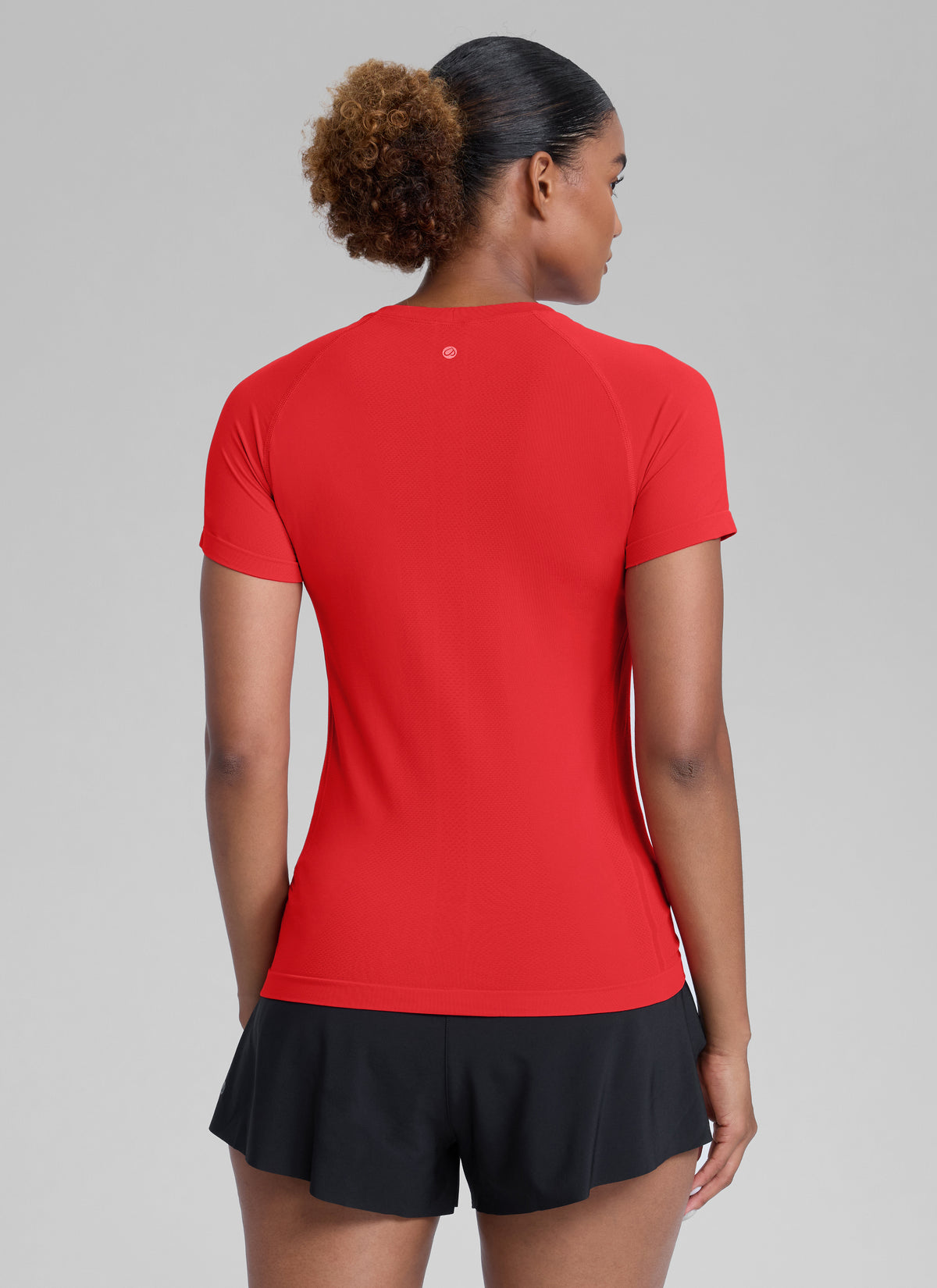 CRZ YOGA Women's Running Classic Fit Shirts Seamless Short Sleeves Deep Red @model_info:Babrabra