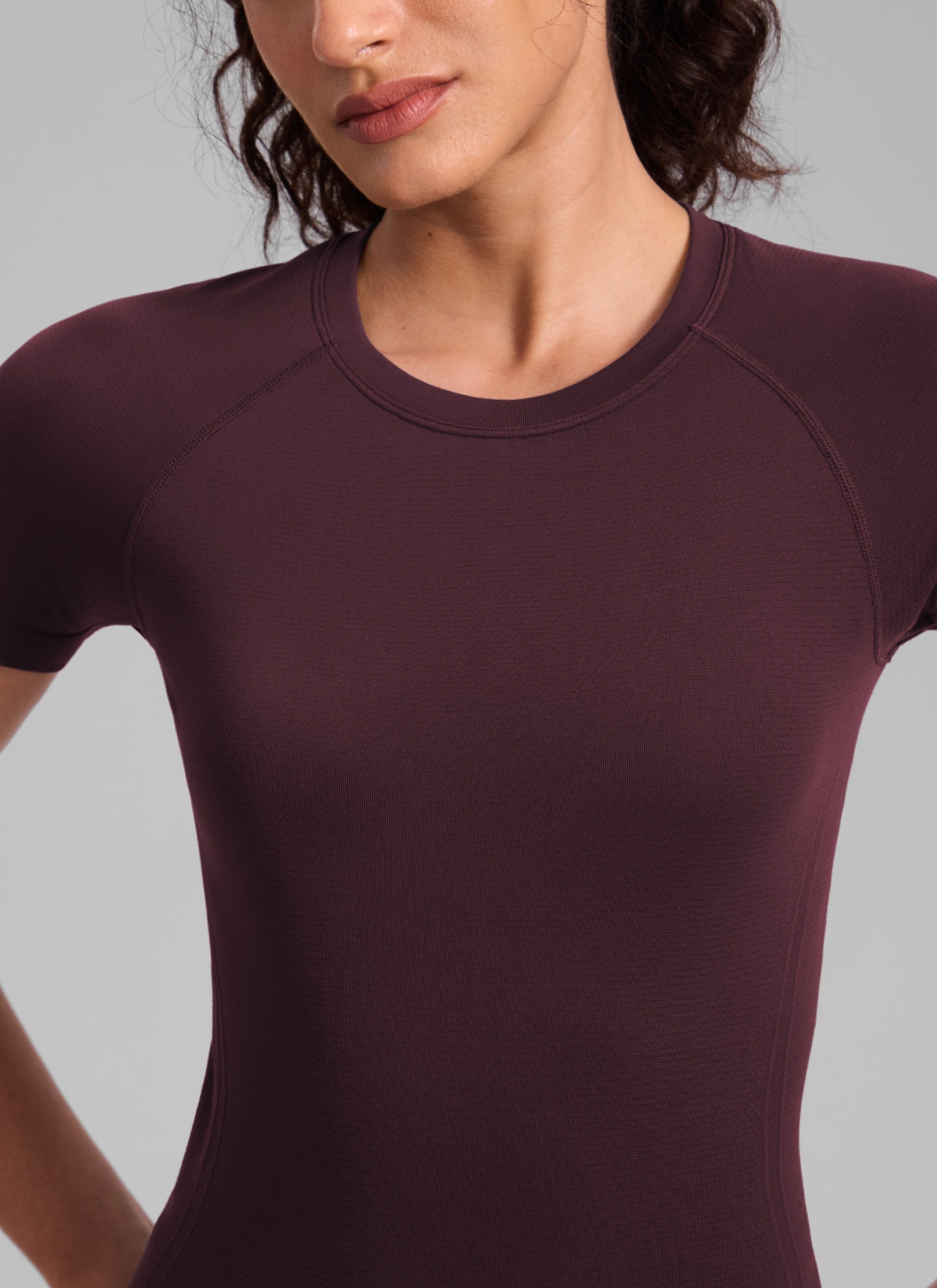 CRZ YOGA Women's Running Classic Fit Shirts Seamless Short Sleeves Ripe Plum @model_info:S4