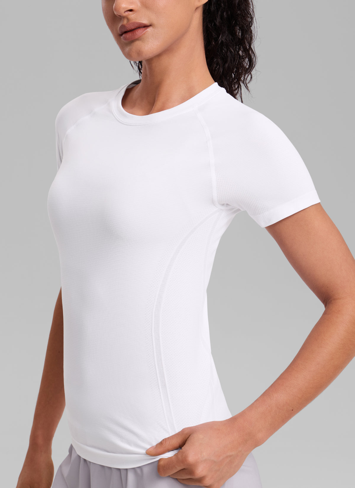 CRZ YOGA Women's Running Classic Fit Shirts Seamless Short Sleeves White @model_info:Larissa