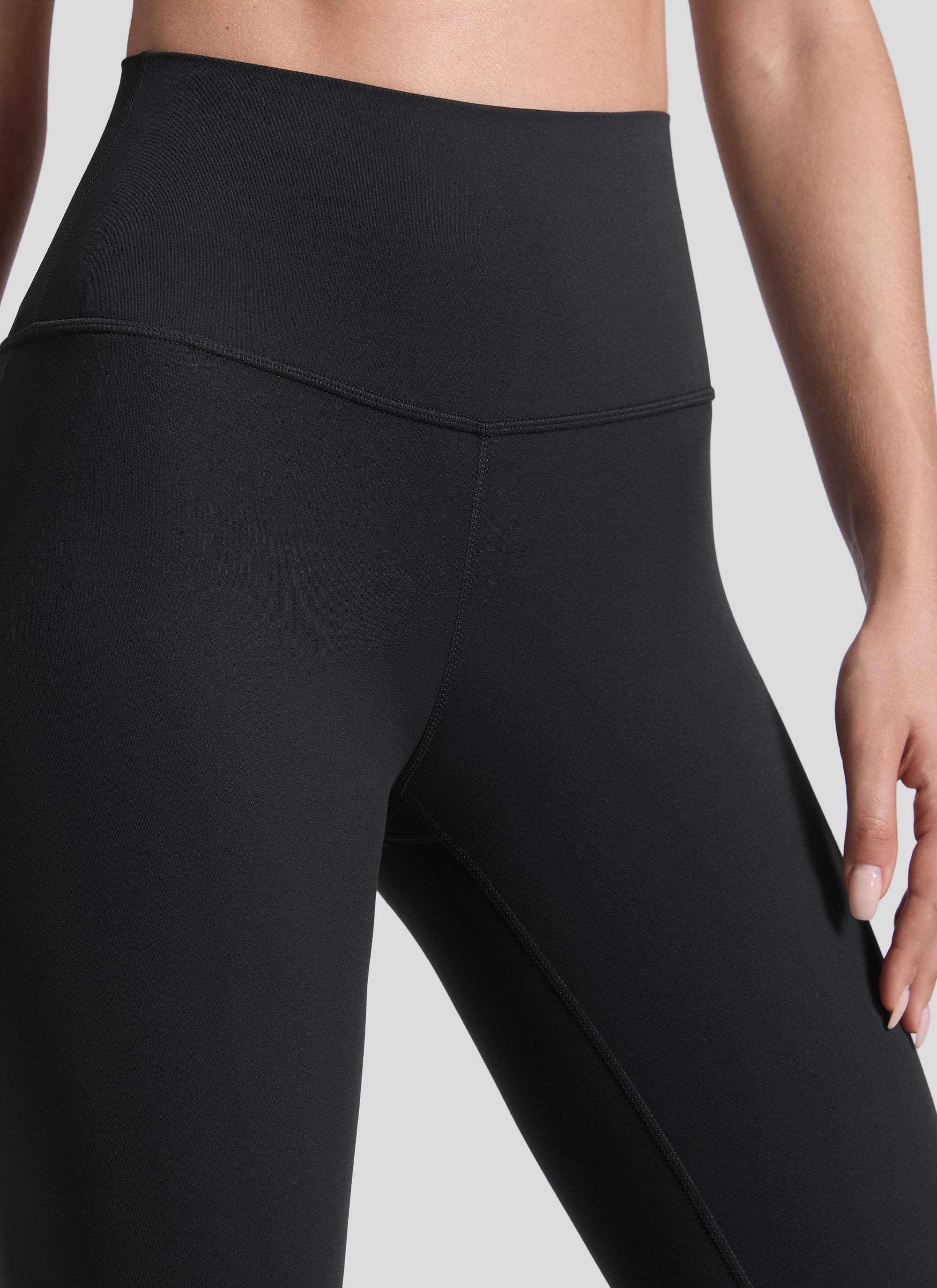 CRZ YOGA Women's Yoga Lounge High Rise Butterluxe Yoga Leggings 25'' Black @model_info:Malisa