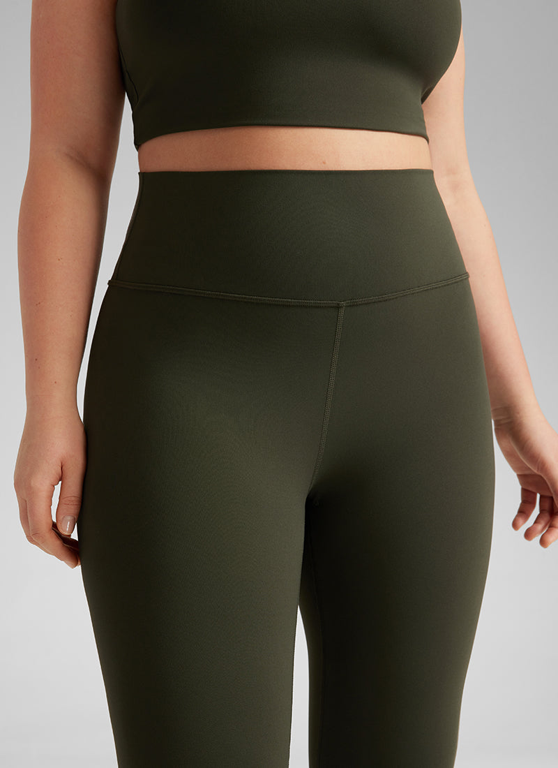 CRZ YOGA Women's Yoga Lounge High Rise Butterluxe Yoga Leggings 25'' Olive Green @model_info:Victoria
