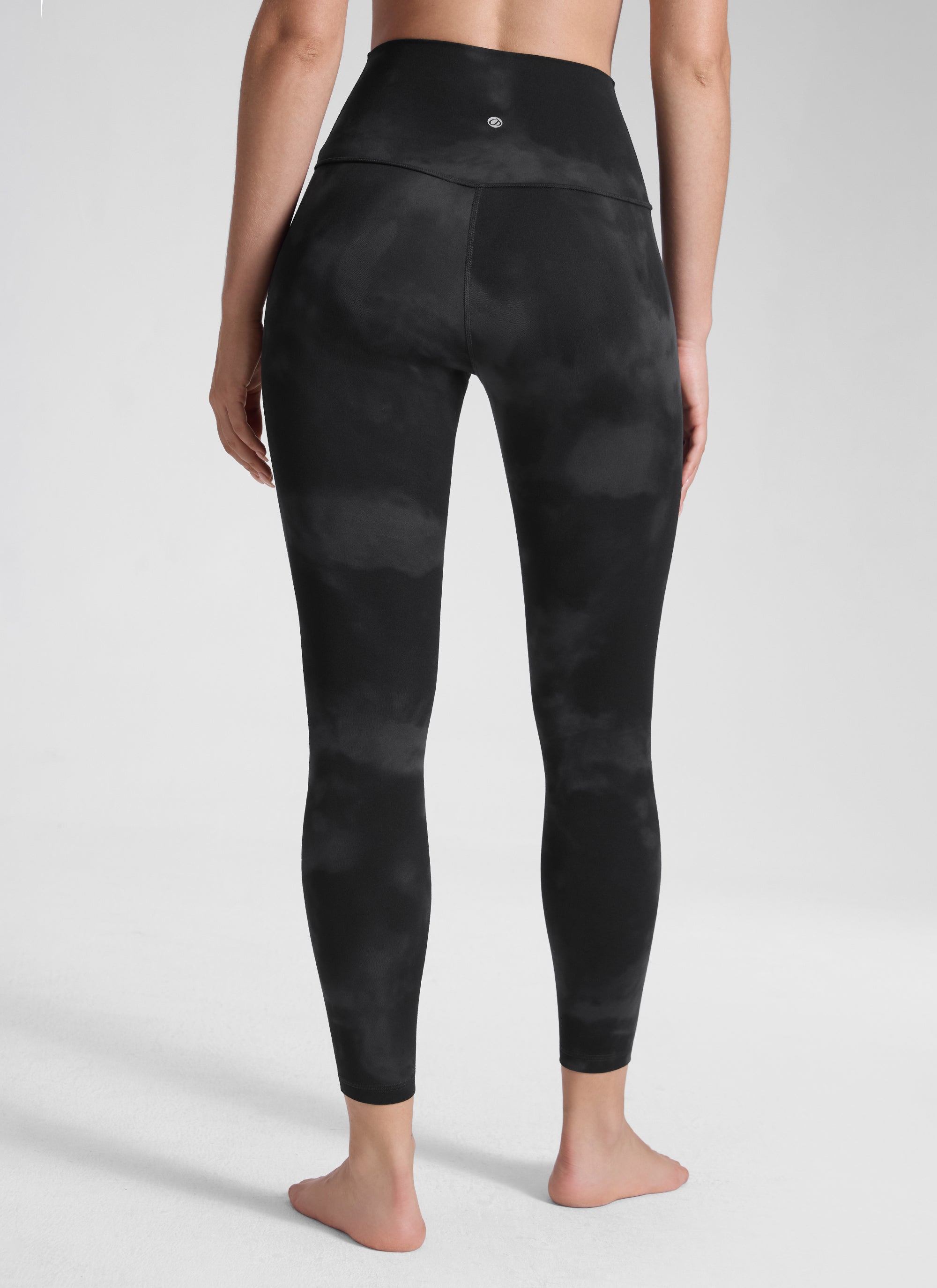 CRZ YOGA Women's Yoga Lounge High Rise Butterluxe Yoga Leggings 25'' Black Tie Dye Flowers @model_info:Malisa