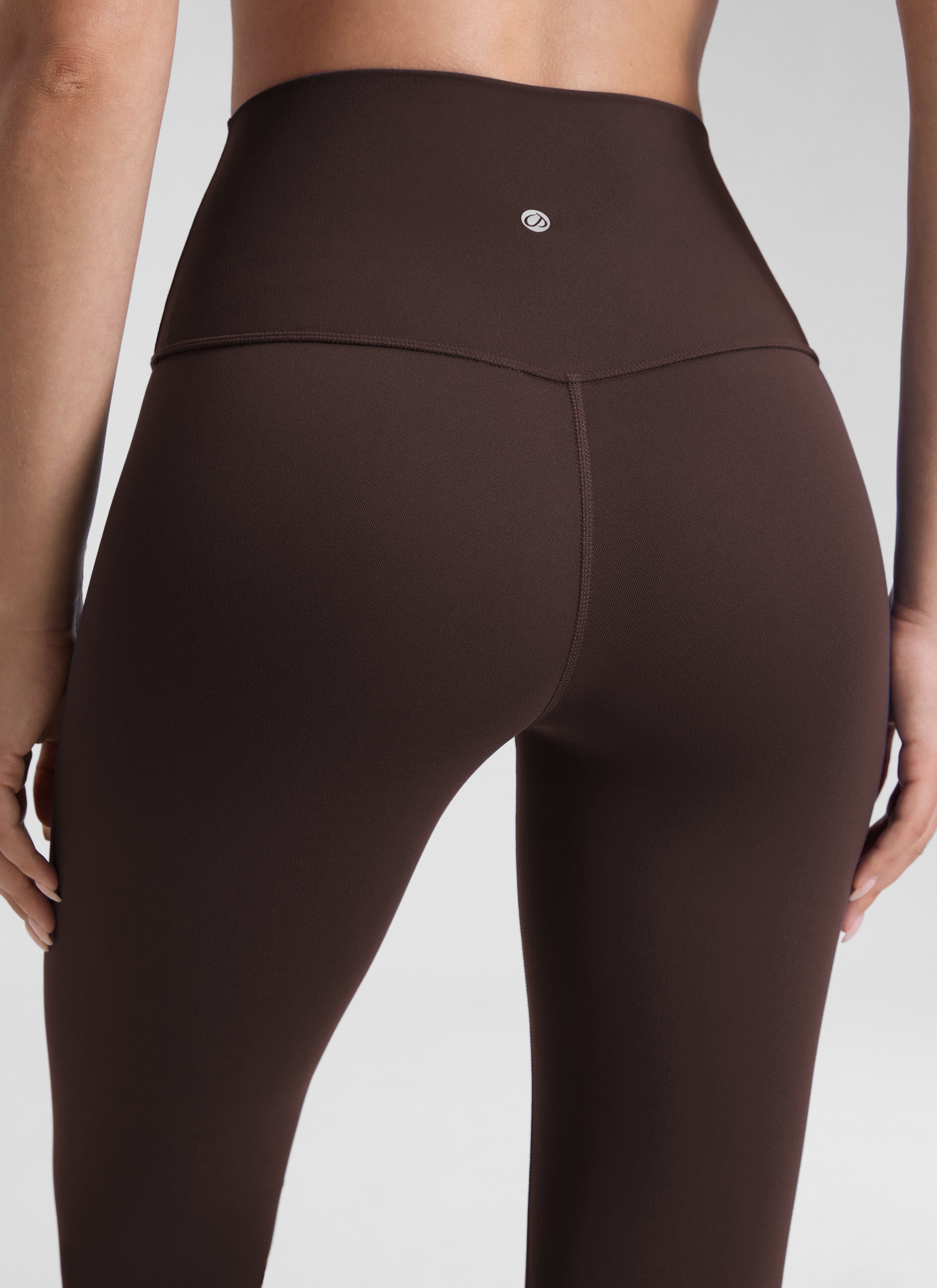 CRZ YOGA Women's Yoga Lounge High Rise Butterluxe Yoga Leggings 25'' Hot Fudge Brown @model_info:Malisa
