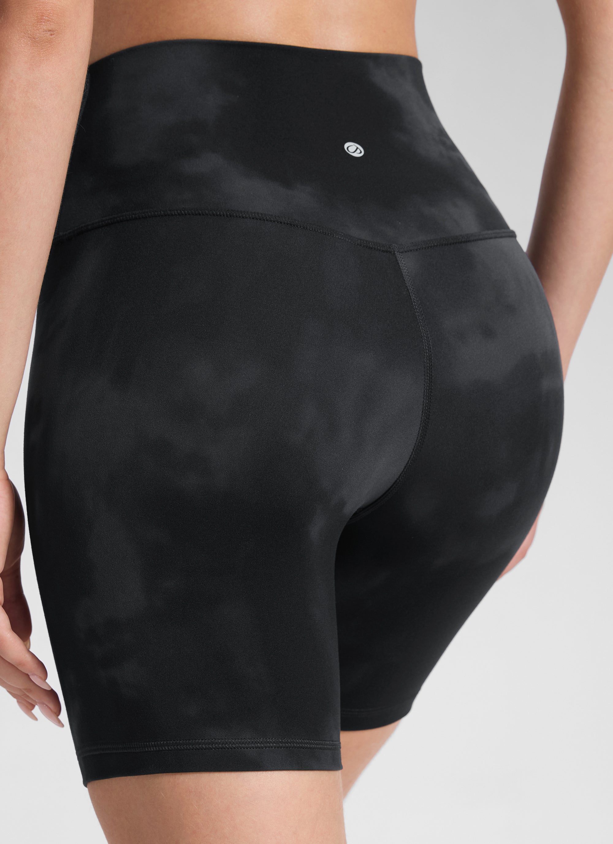 CRZ YOGA Women's Yoga High Rise Biker Shorts Butterluxe Shorts 6'' Black Tie Dye Flowers