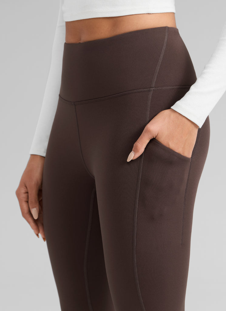 CRZ YOGA Women's Water-resistant Fleece Lined Pocket Leggings 28" Hot Fudge Brown
