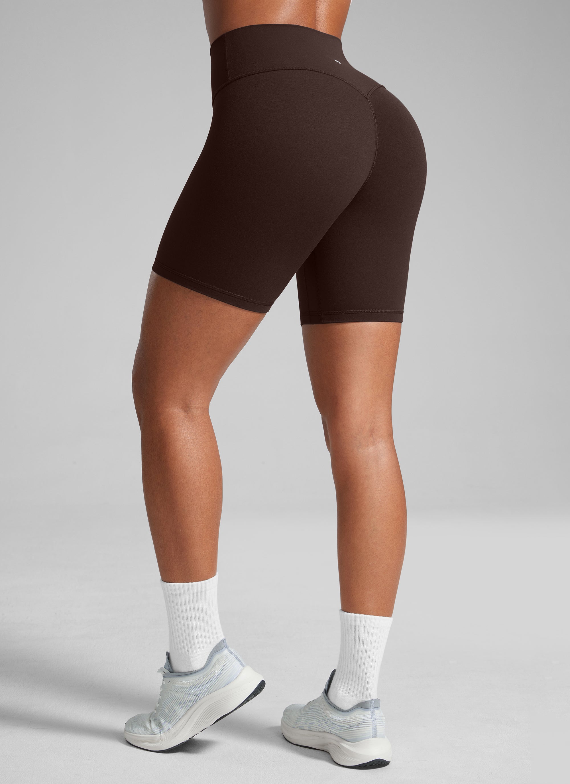 CRZ YOGA Butterlift Womens Scrunch Butt Biker Shorts 6'' No Front Seam Hot Fudge Brown