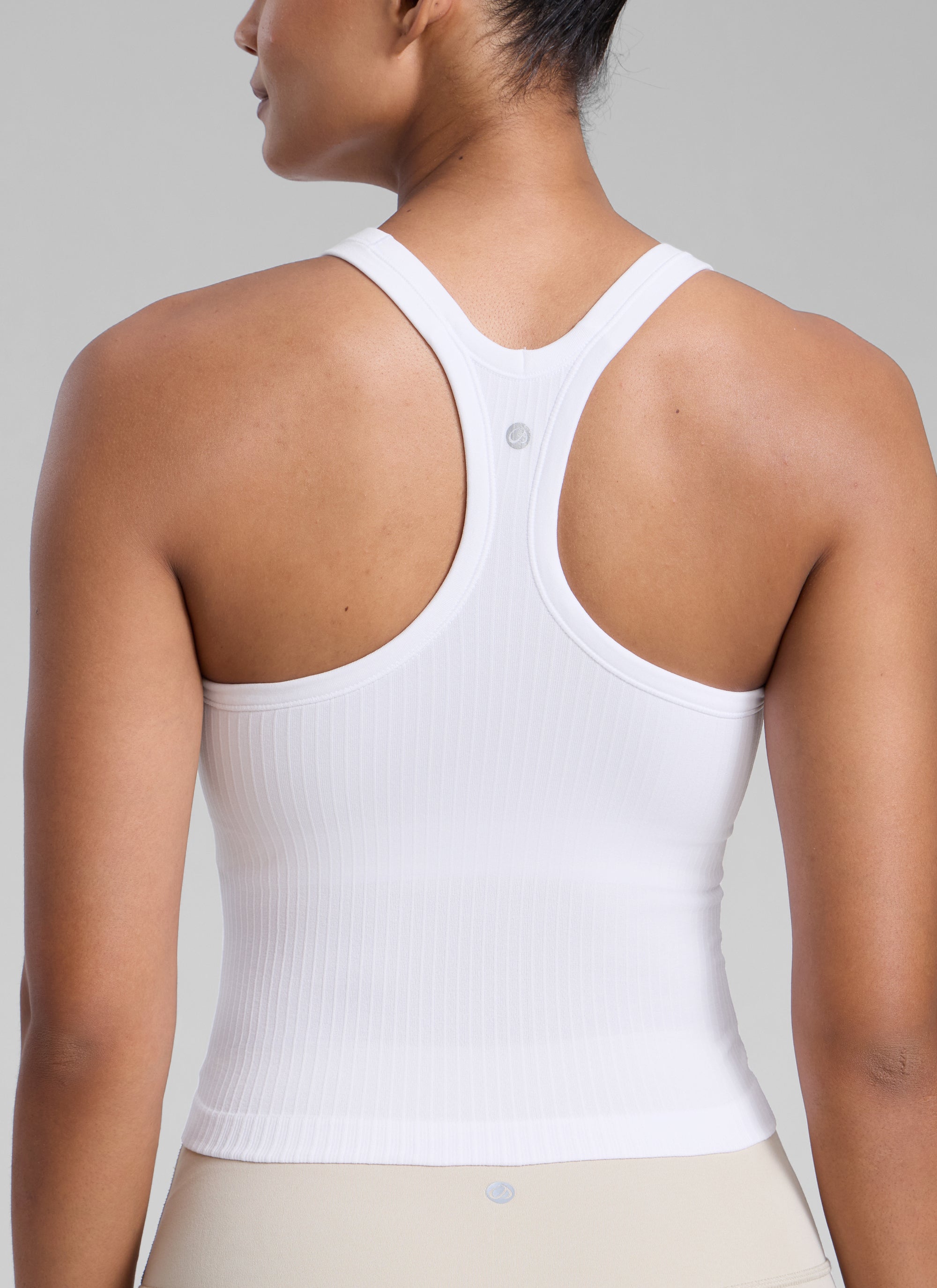 CRZ YOGA Women's Yoga Slim Fit Seamless Tank Crew Neck Waist Length White
