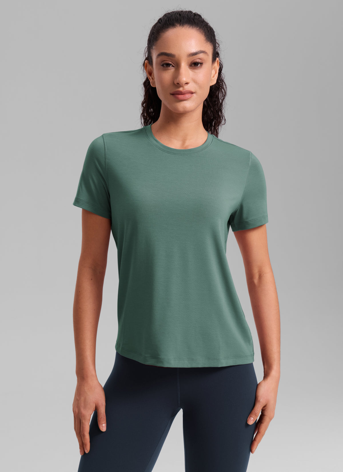 CRZ YOGA Women's Quick Dry Workout Crewneck Hip Length Short Sleeve Graphite Green