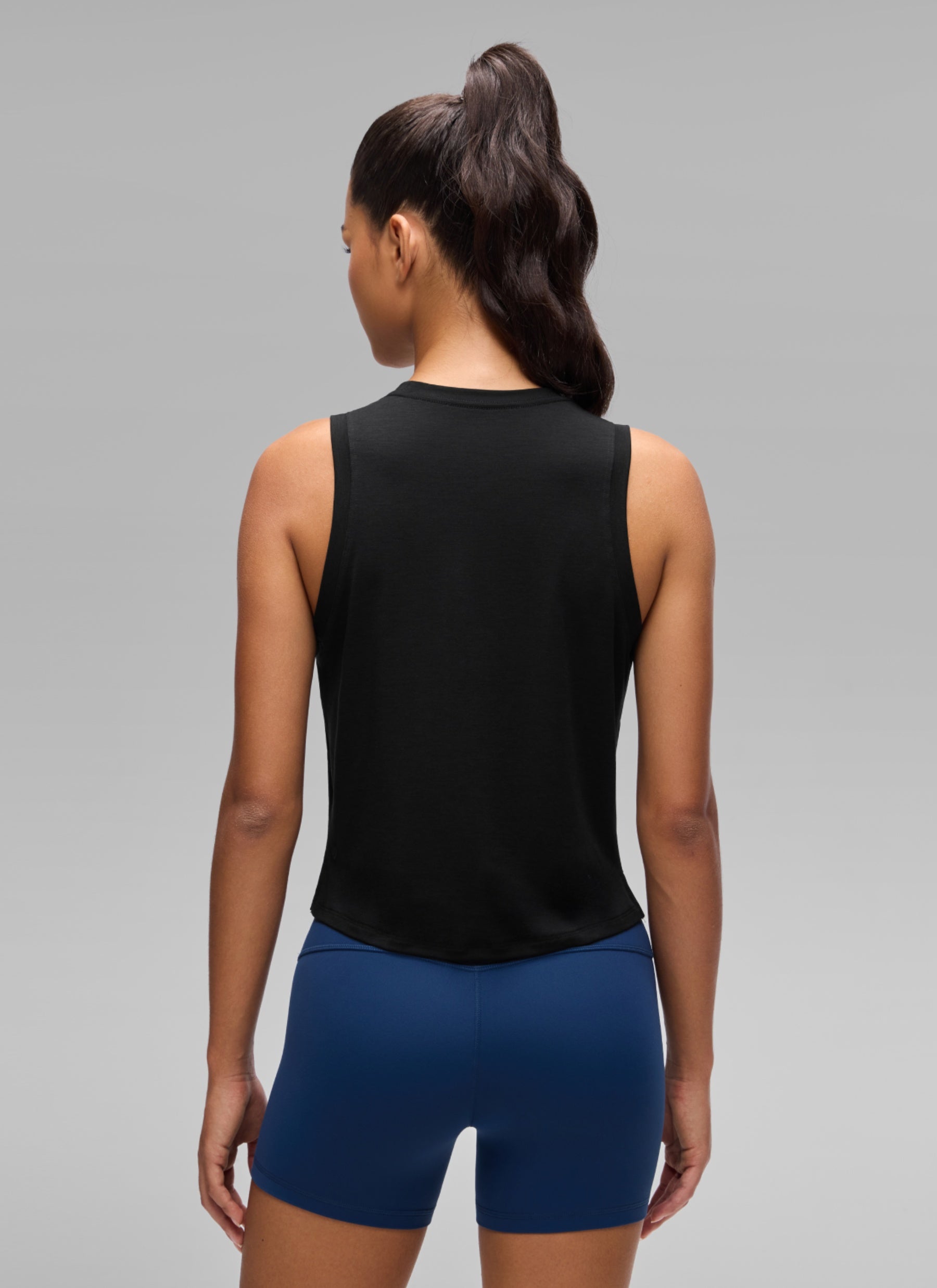 CRZ YOGA Women's Quick Dry Crop Racerback Sleevesless Tank Tops Black