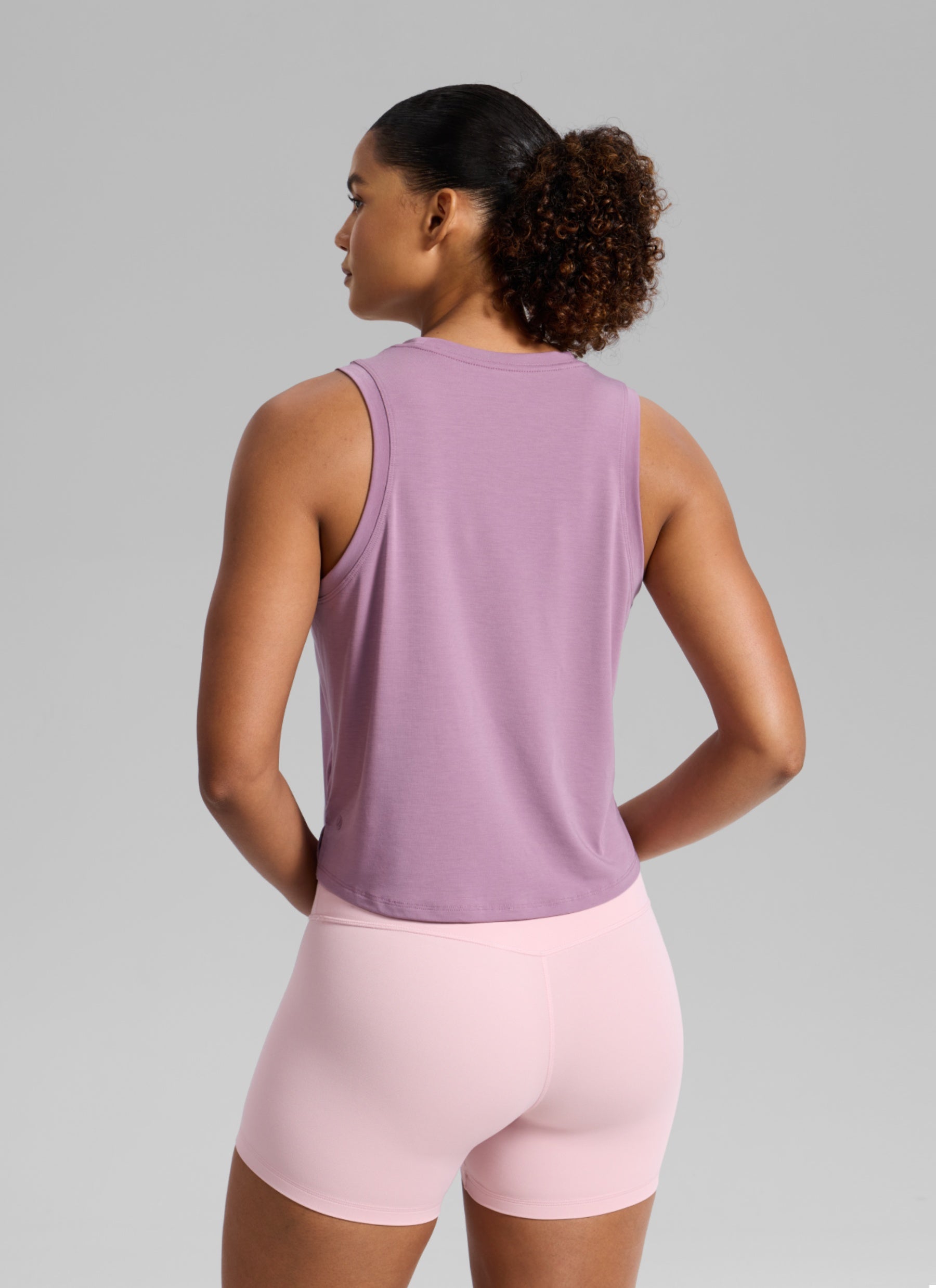 CRZ YOGA Women's Quick Dry Crop Racerback Sleevesless Tank Tops Light Lavender