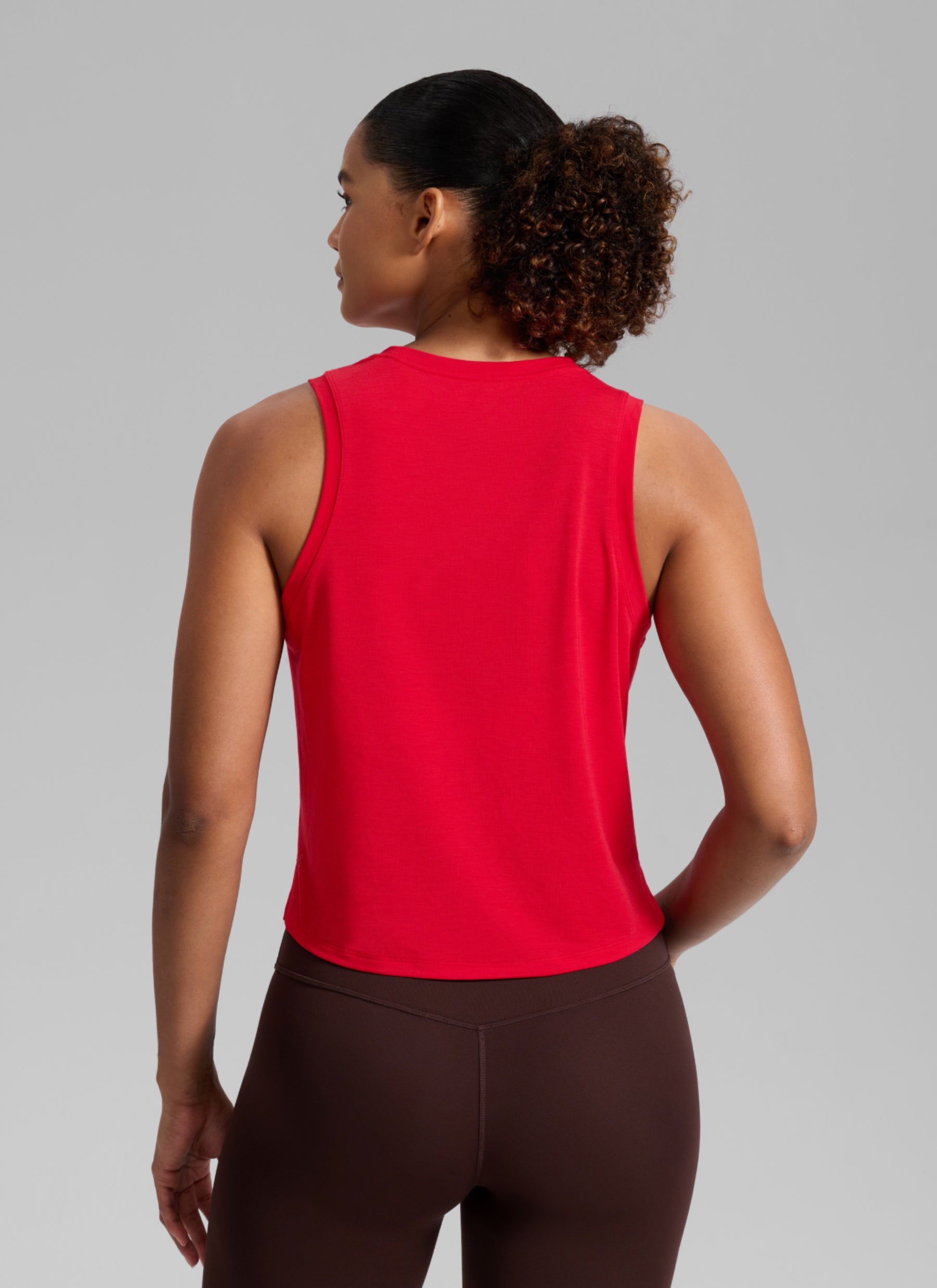 CRZ YOGA Women's Quick Dry Crop Racerback Sleevesless Tank Tops Aurora Red