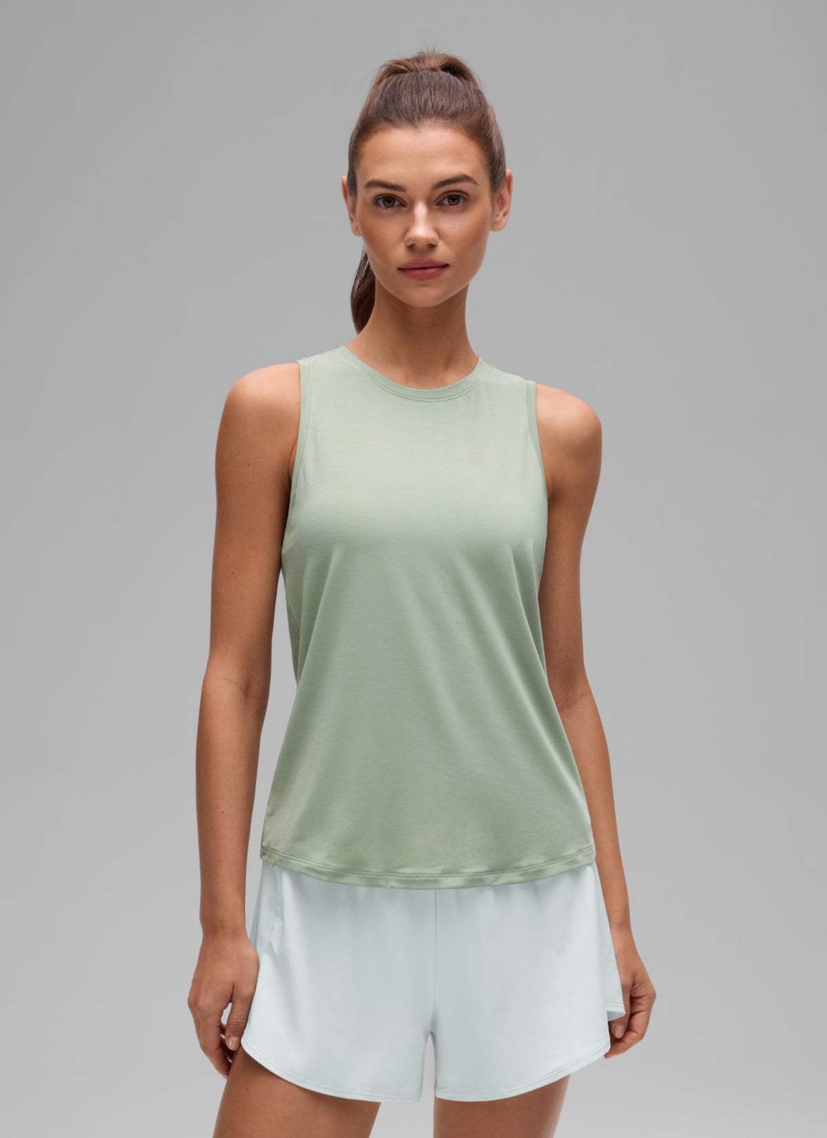 CRZ YOGA Women's Quick Dry Workout Crew Neck Racerback Hip Length Tank Fog Green @model_info:G