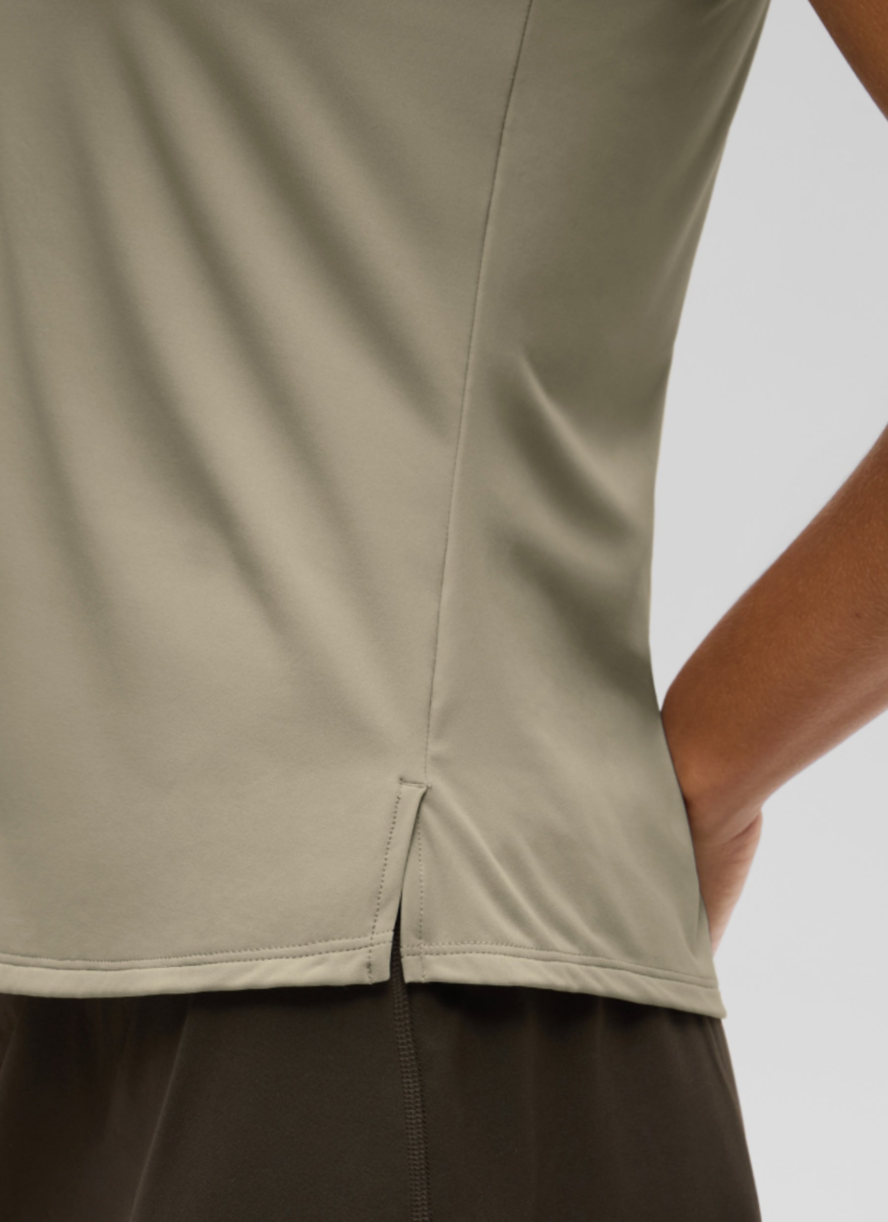 CRZ YOGA Women's Golf Tennis Hip Length Slim Fit Sleeveless Polo Warm Ash Grey