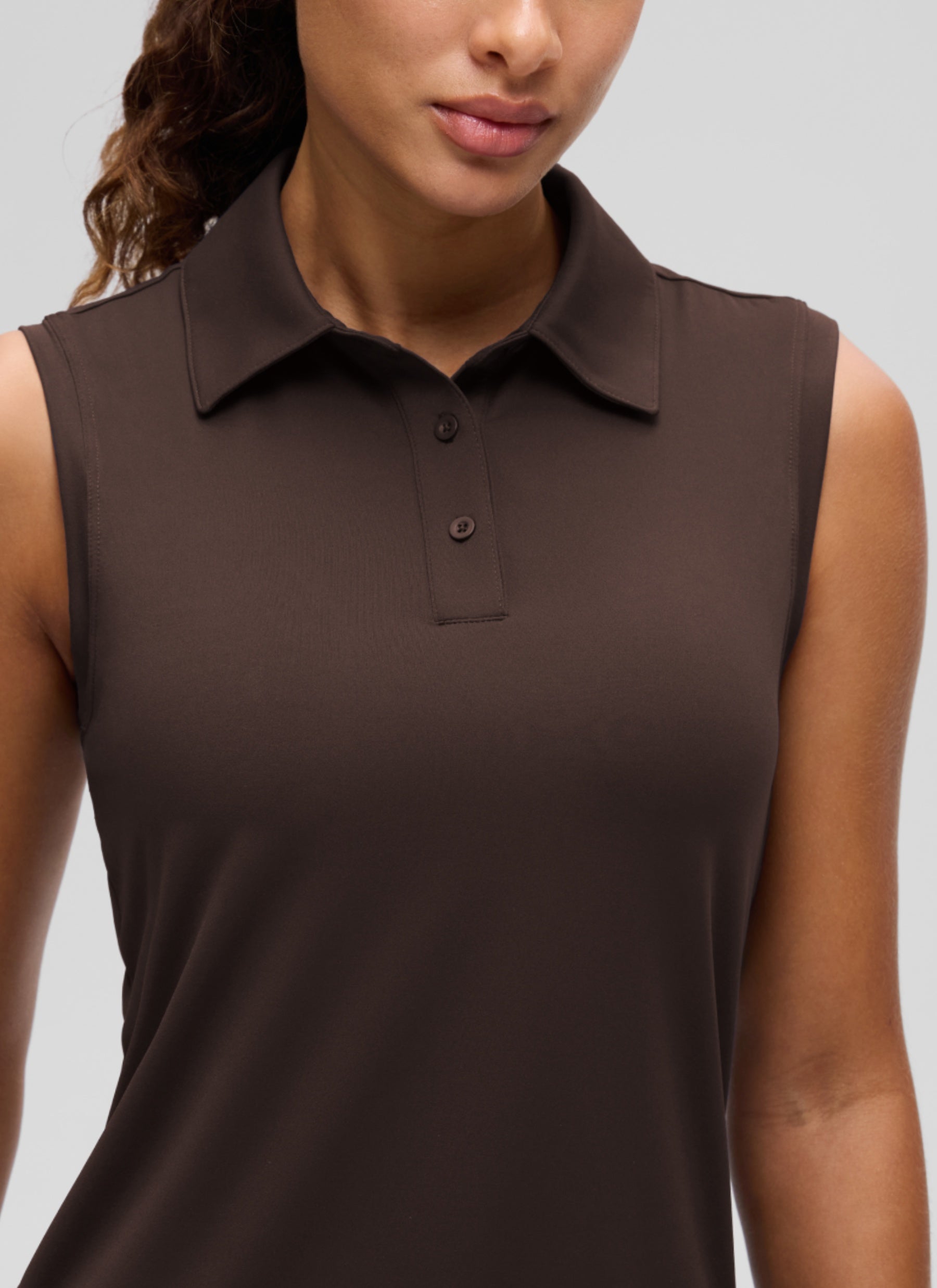 CRZ YOGA Women's Golf Tennis Hip Length Slim Fit Sleeveless Polo Hot Fudge Brown