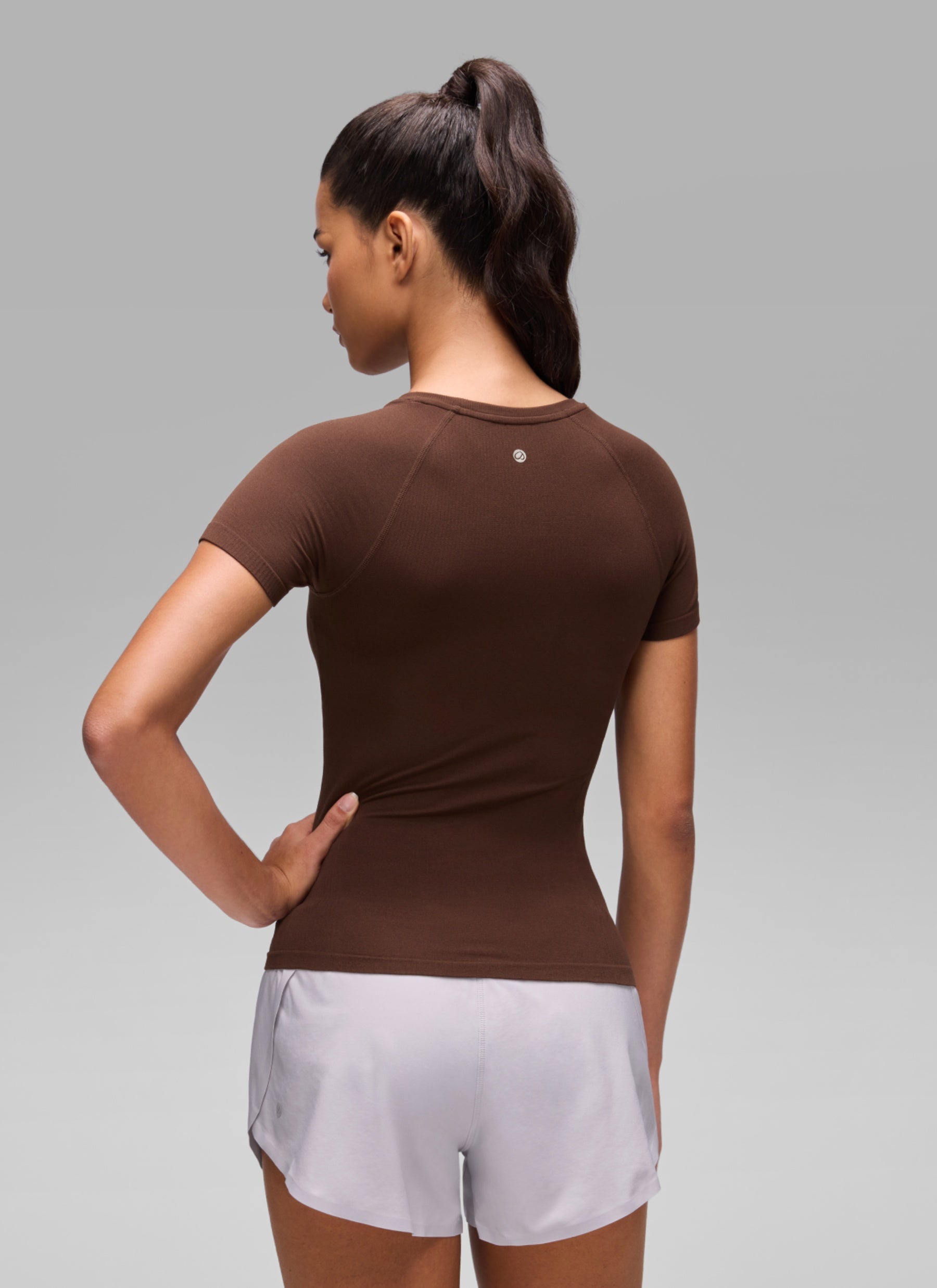 CRZ YOGA Women's Workout Seamless Crewneck Fitted Hip Short Sleeves Lava Brown