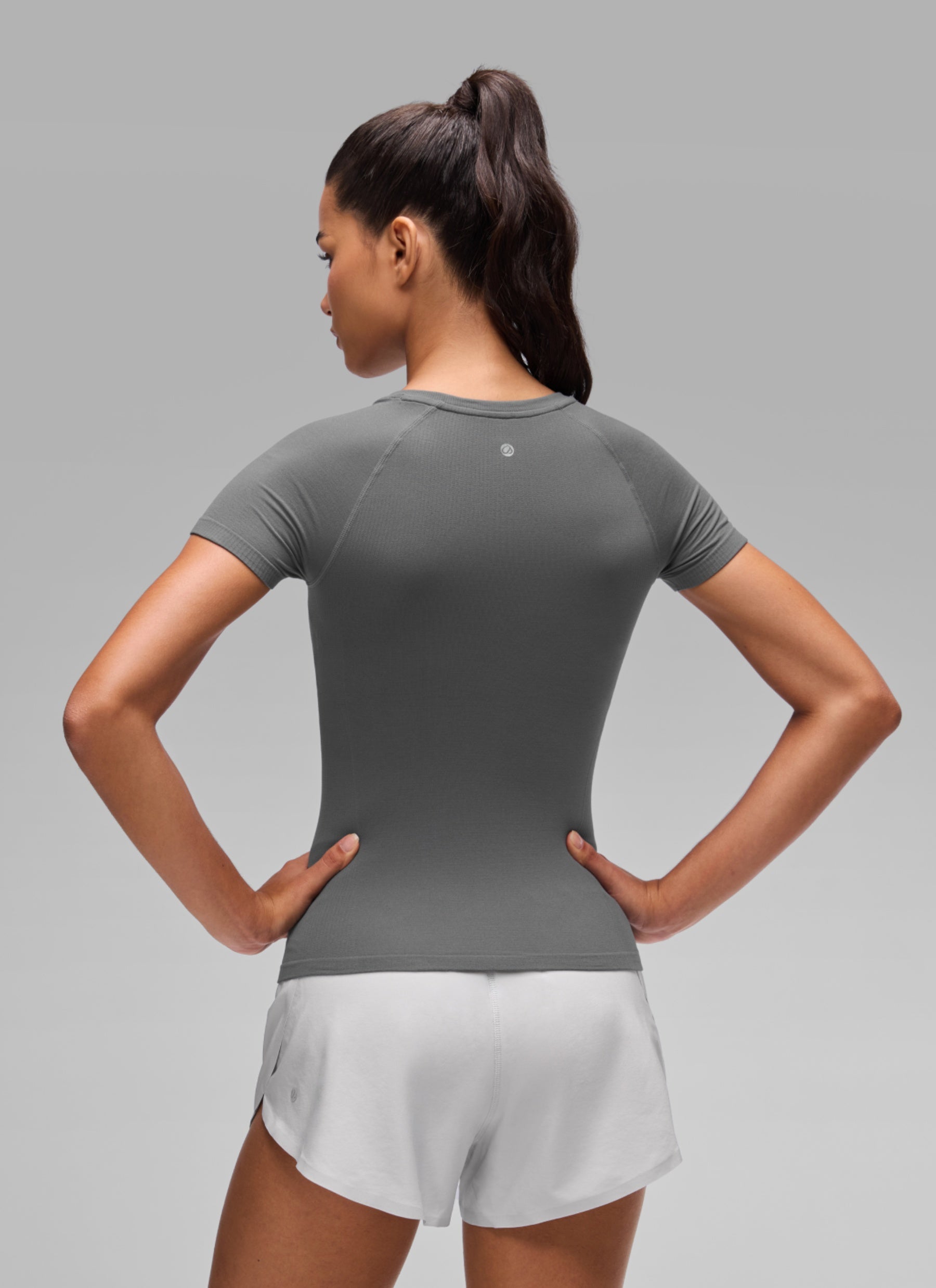 CRZ YOGA Women's Workout Seamless Crewneck Fitted Hip Short Sleeves Ash Grey