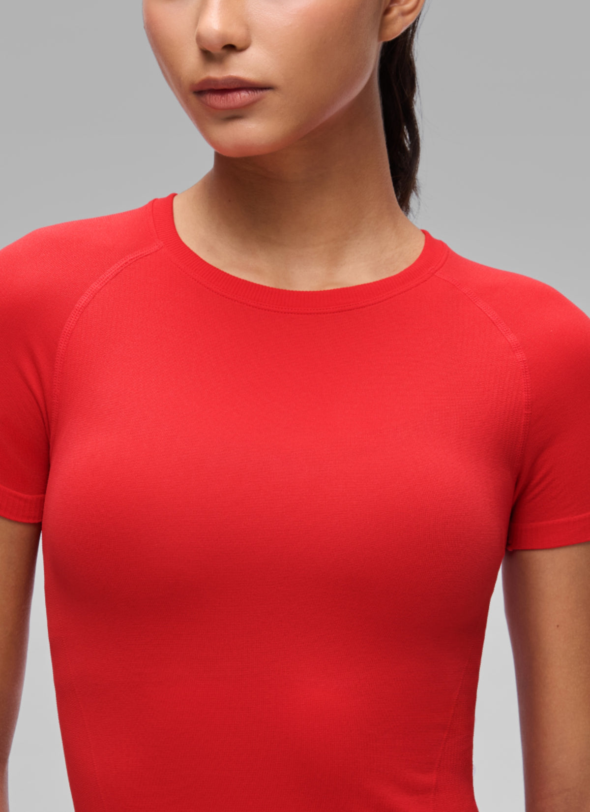 CRZ YOGA Women's Workout Seamless Crewneck Fitted Hip Short Sleeves Deep Red @model_info:A