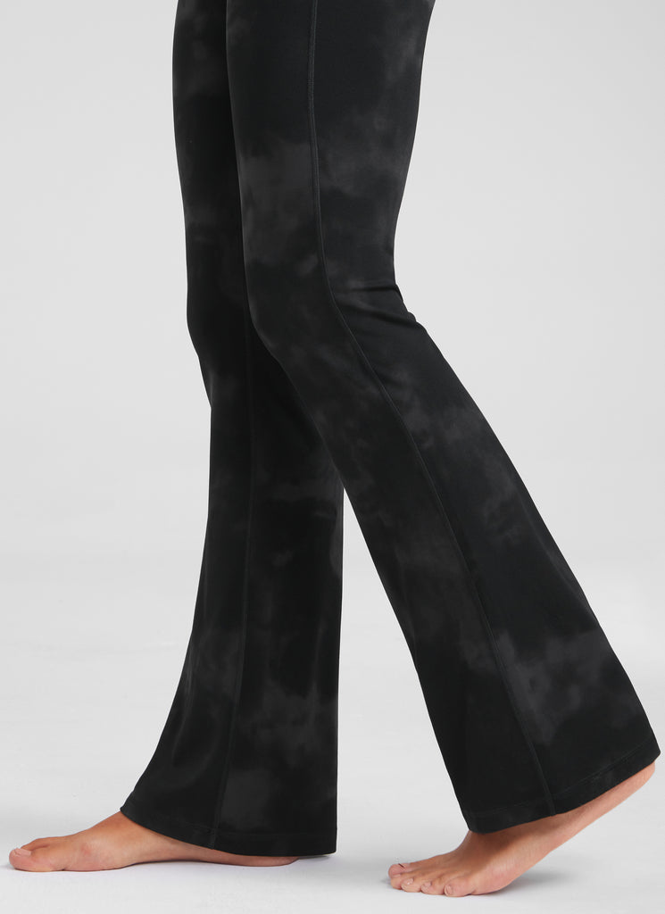 CRZ YOGA Women's Butterluxe High Waist Flare Leg Bootcut Leggings 32" Pitch Blue