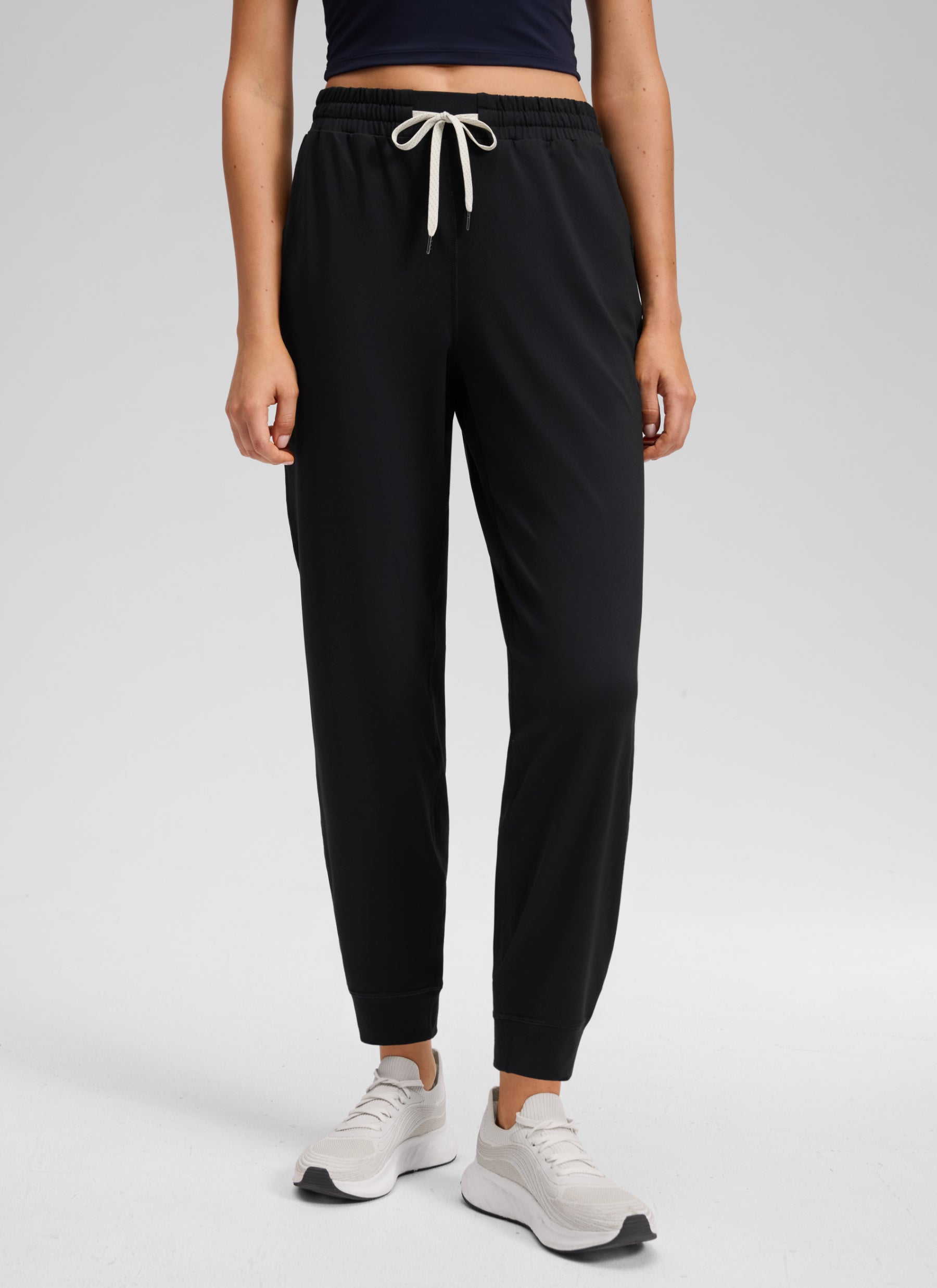 CRZ YOGA Women's Workout High Rise Drawstring Pocket Jogger 27.5
