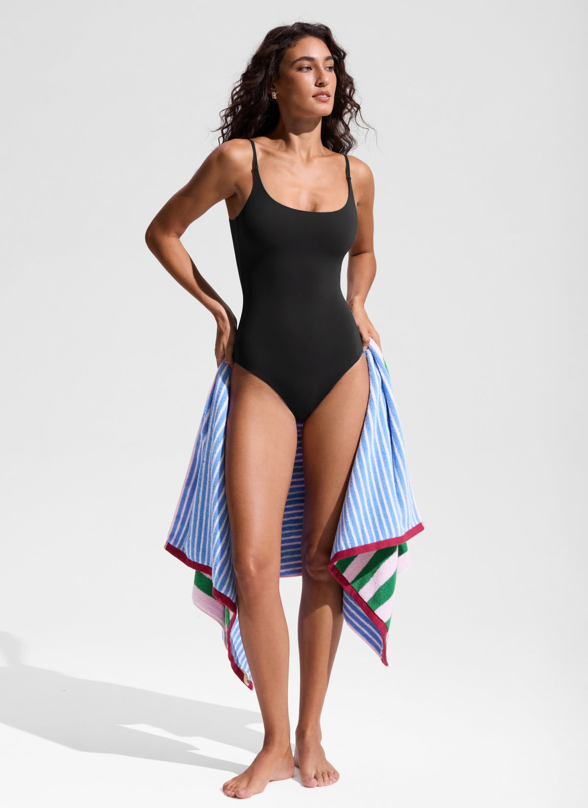 CRZ YOGA Women's Swimwear Nexfeel Scoop Neck U Back One Piece Swimsuit Black @model_info:V