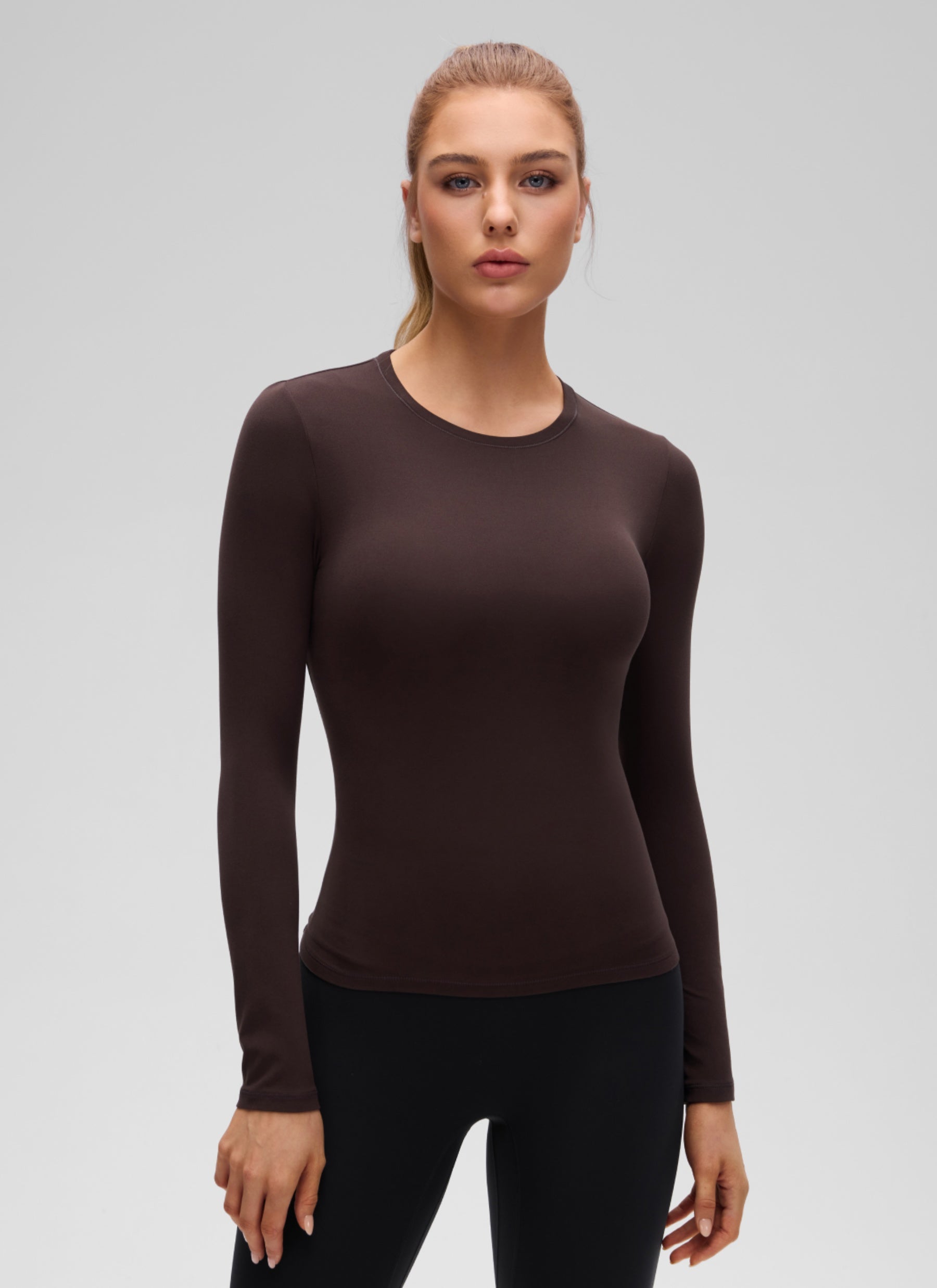 CRZ YOGA Women's Crew Neck Tight Fit Long Sleeve Shirts Casual Tee Hot Fudge Brown
