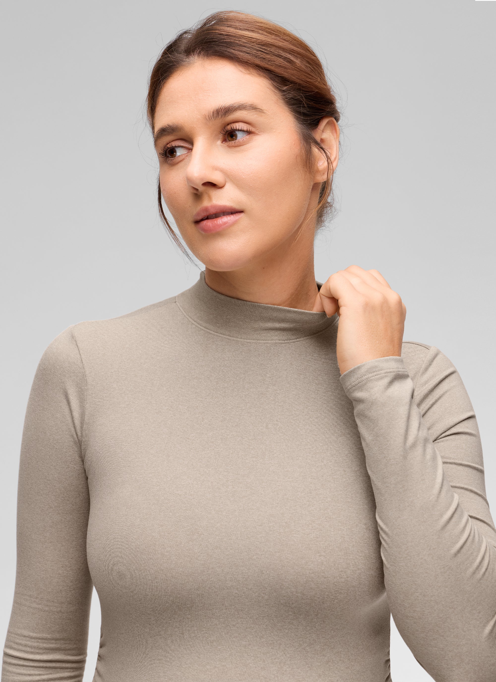 CRZ YOGA Women's Cloud Jersey Maternity Casual Mock Neck Ruched Shirt Mojave Tan